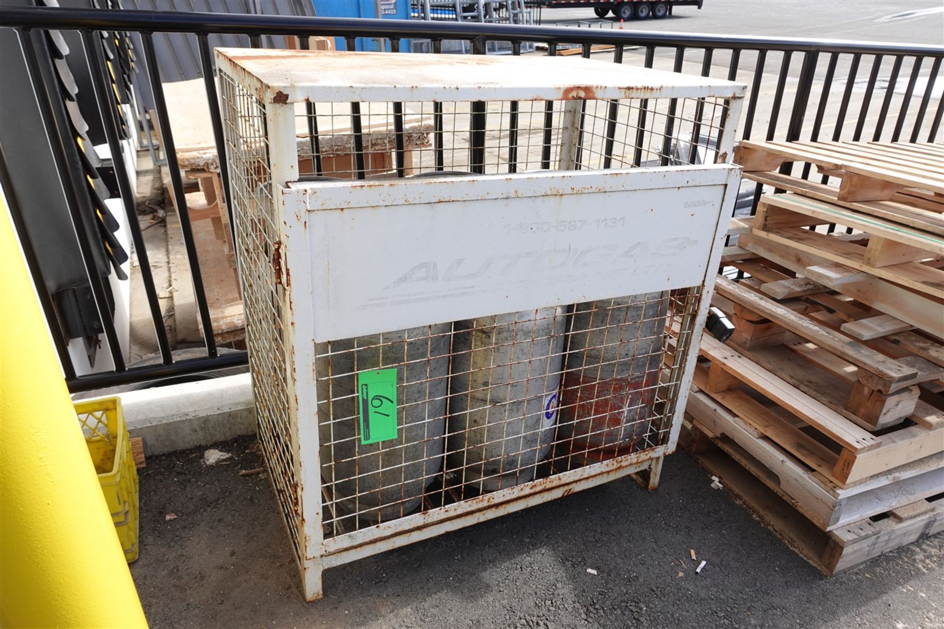FORKLIFT TANK CAGE (TANKS NOT INCLUDED)
