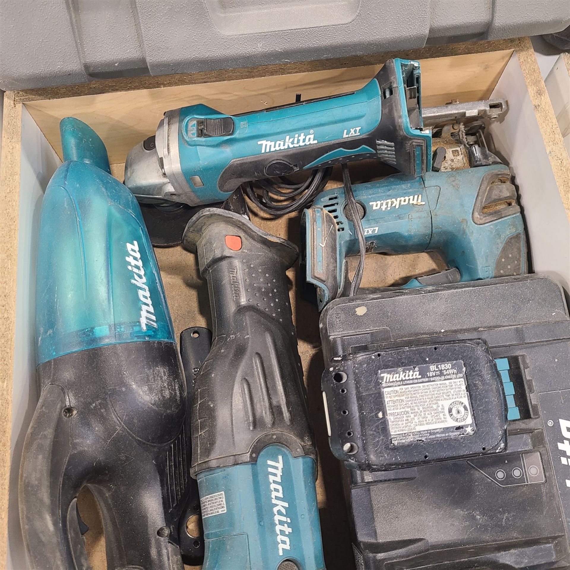 MAKITA CORDLESS RECIPROCATING SAW, JIG SAW, ANGLE GRINDER W/CHARGER - Image 2 of 2