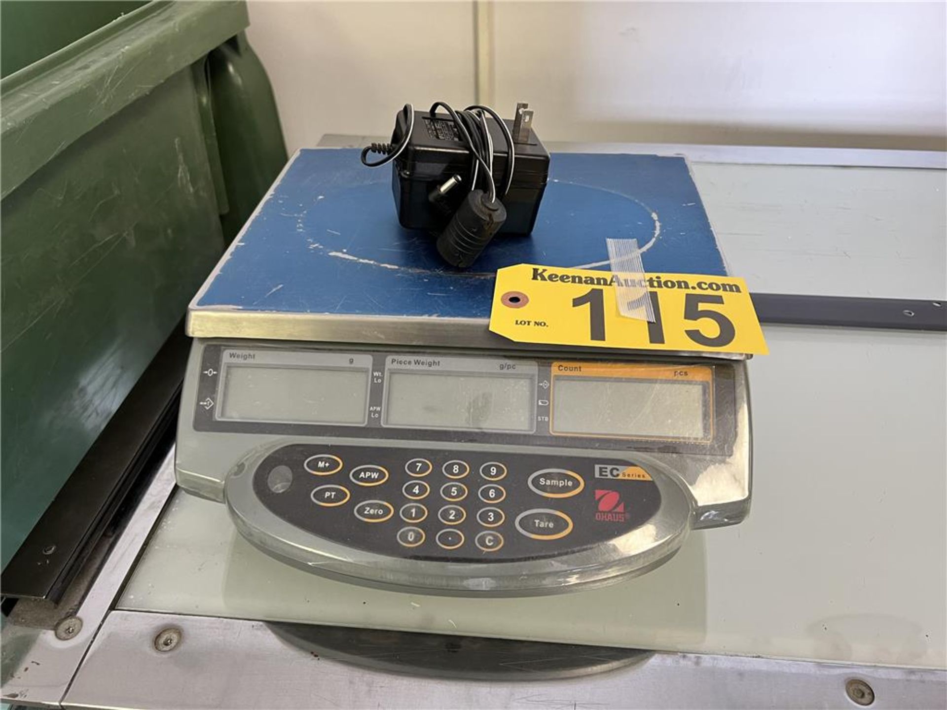 OHAUS EC SERIES COUNTING SCALE