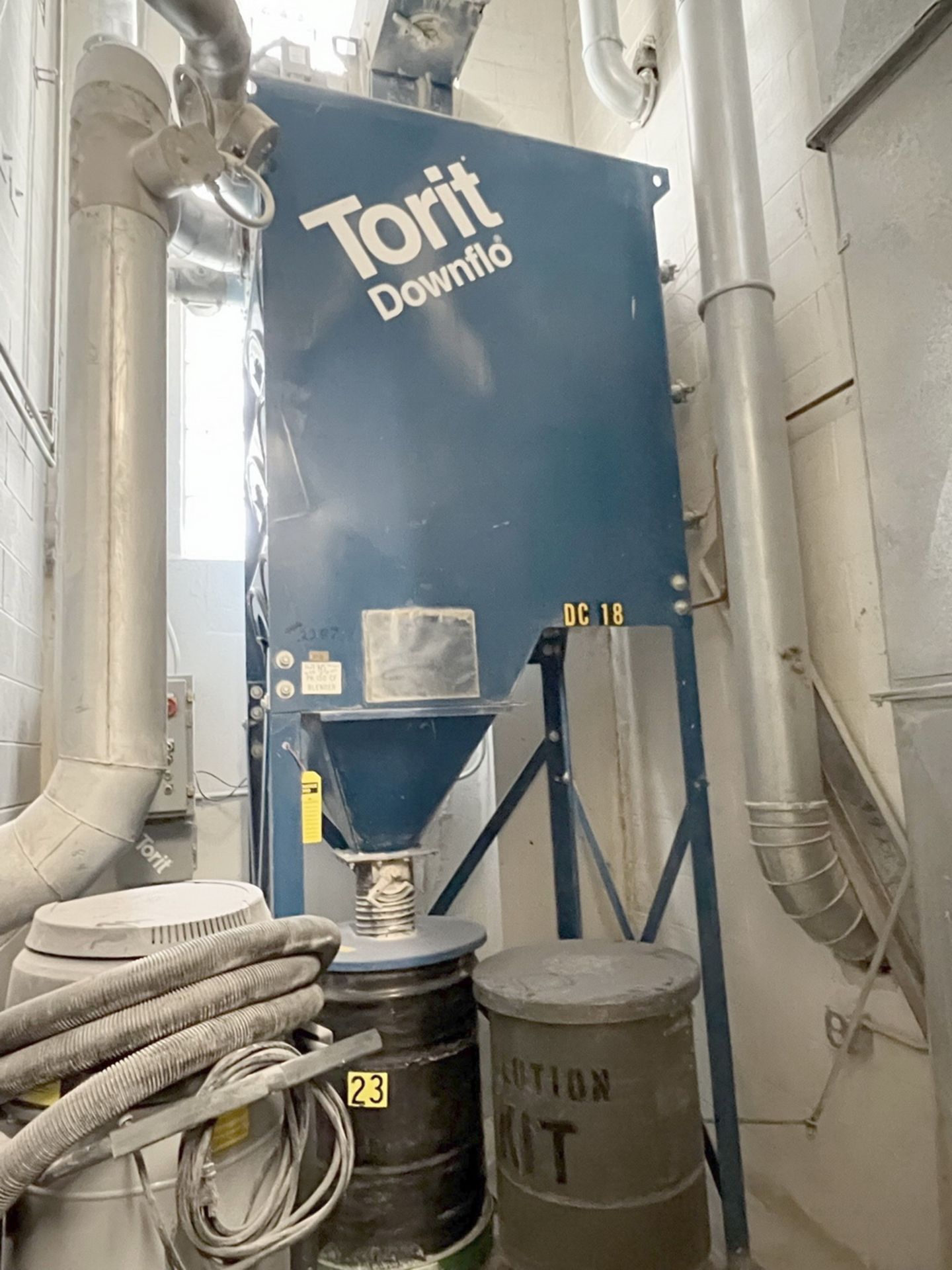 Torit Dust Collector, Model DFT-3-6