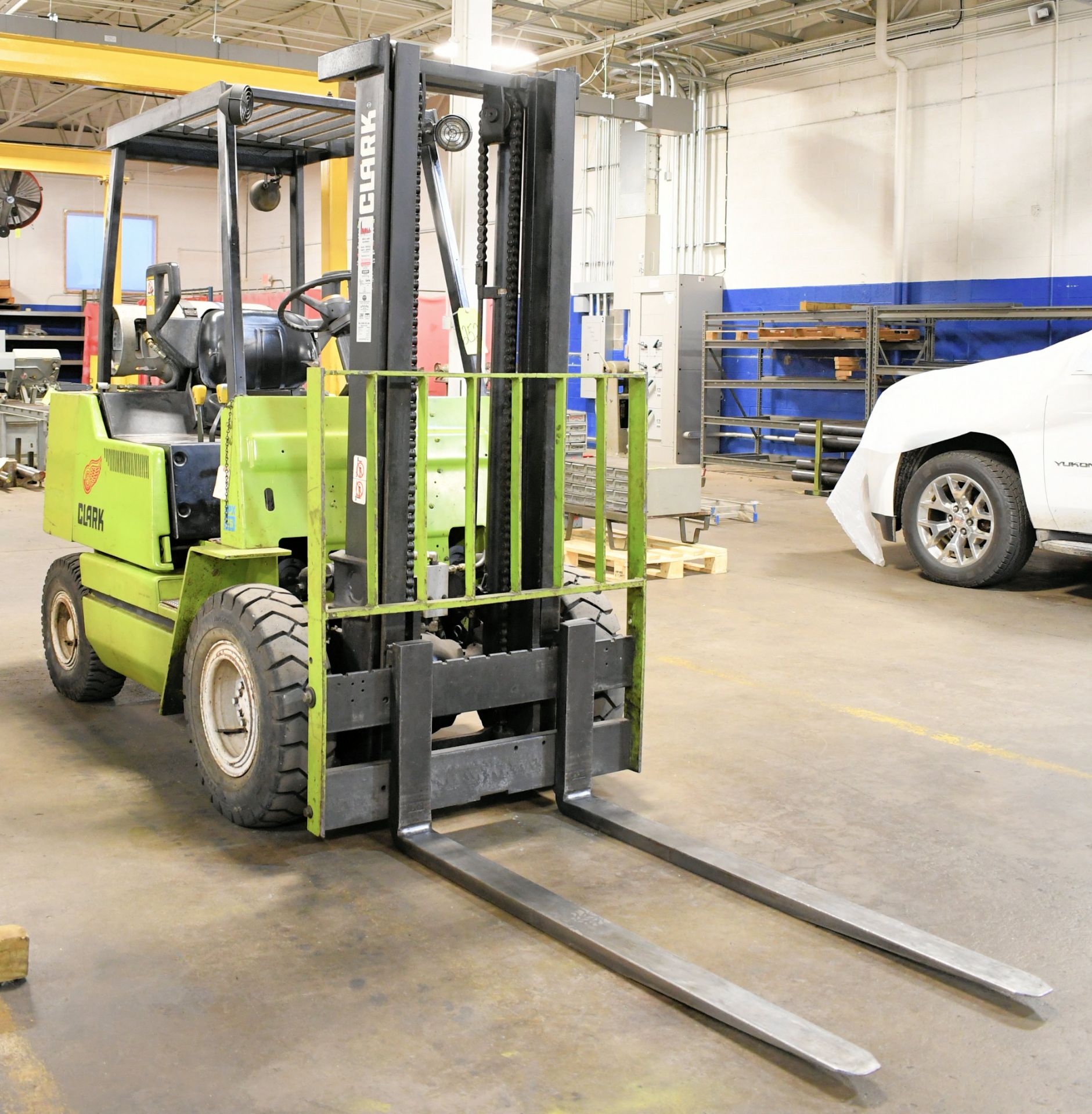 Clark Model GPX25, 5,000-Lbs. x 123" Lift Capacity LP Gas Fork Lift Truck, - Image 2 of 5