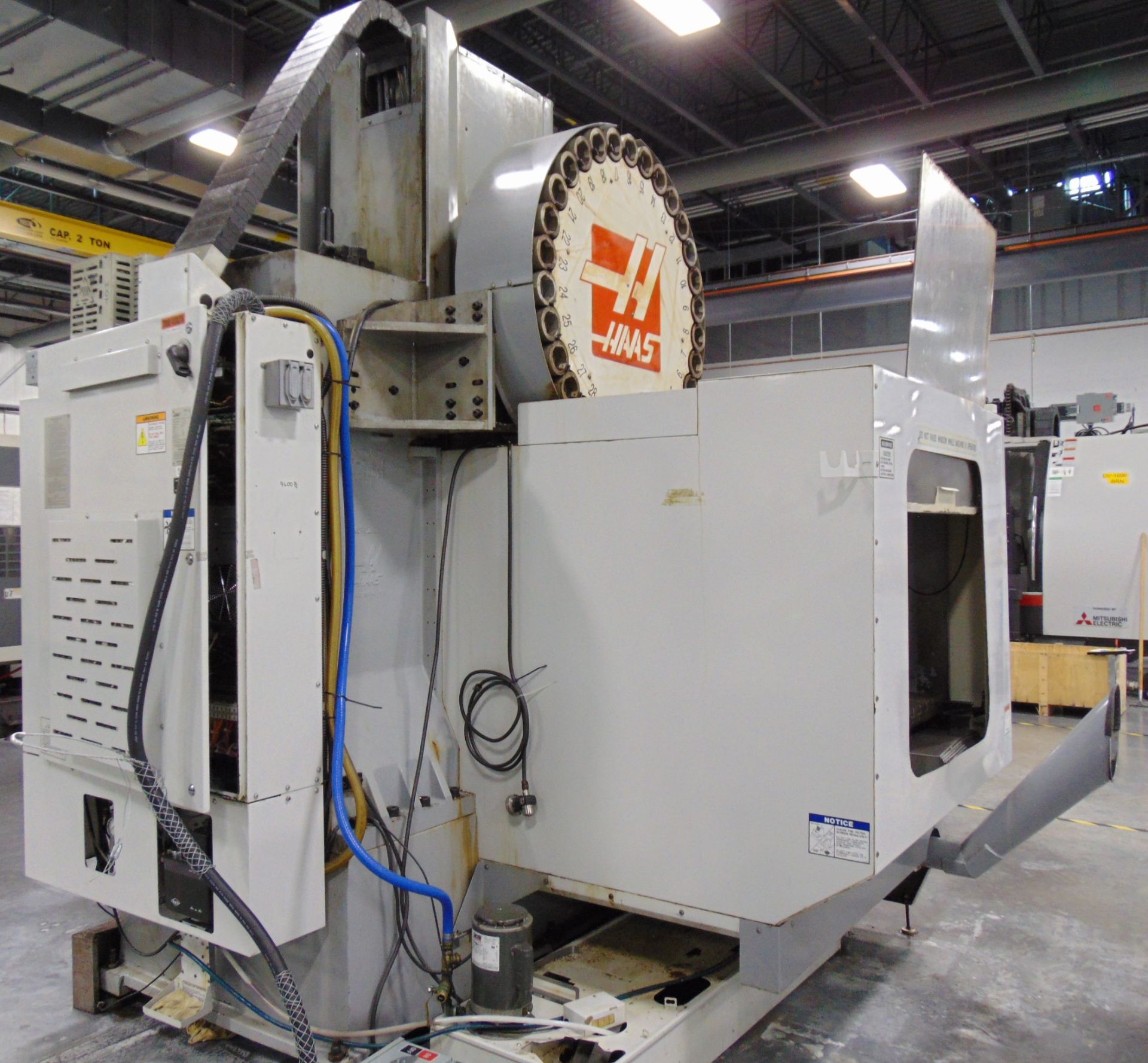 2005 HAAS 3-AXIS CNC VERTICAL MACHINING CENTER - Image 9 of 12