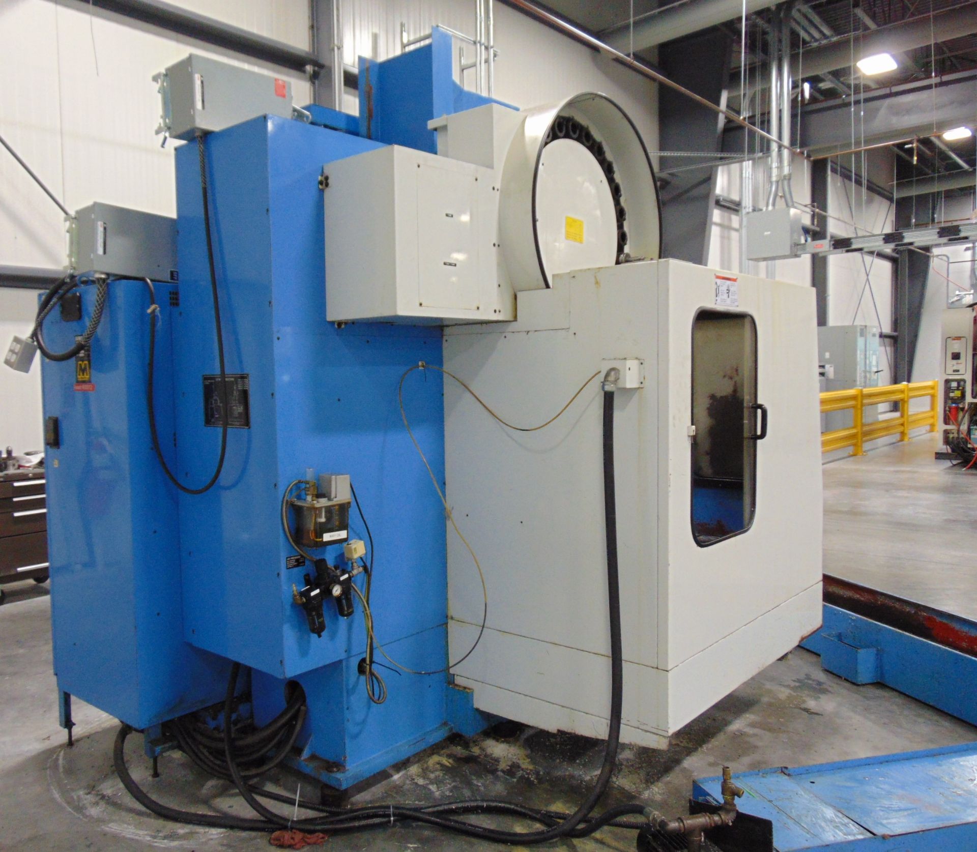 2000 YCM / SUPERMAX 3-AXIS CNC VERTICAL MACHINING CENTER - Image 5 of 9