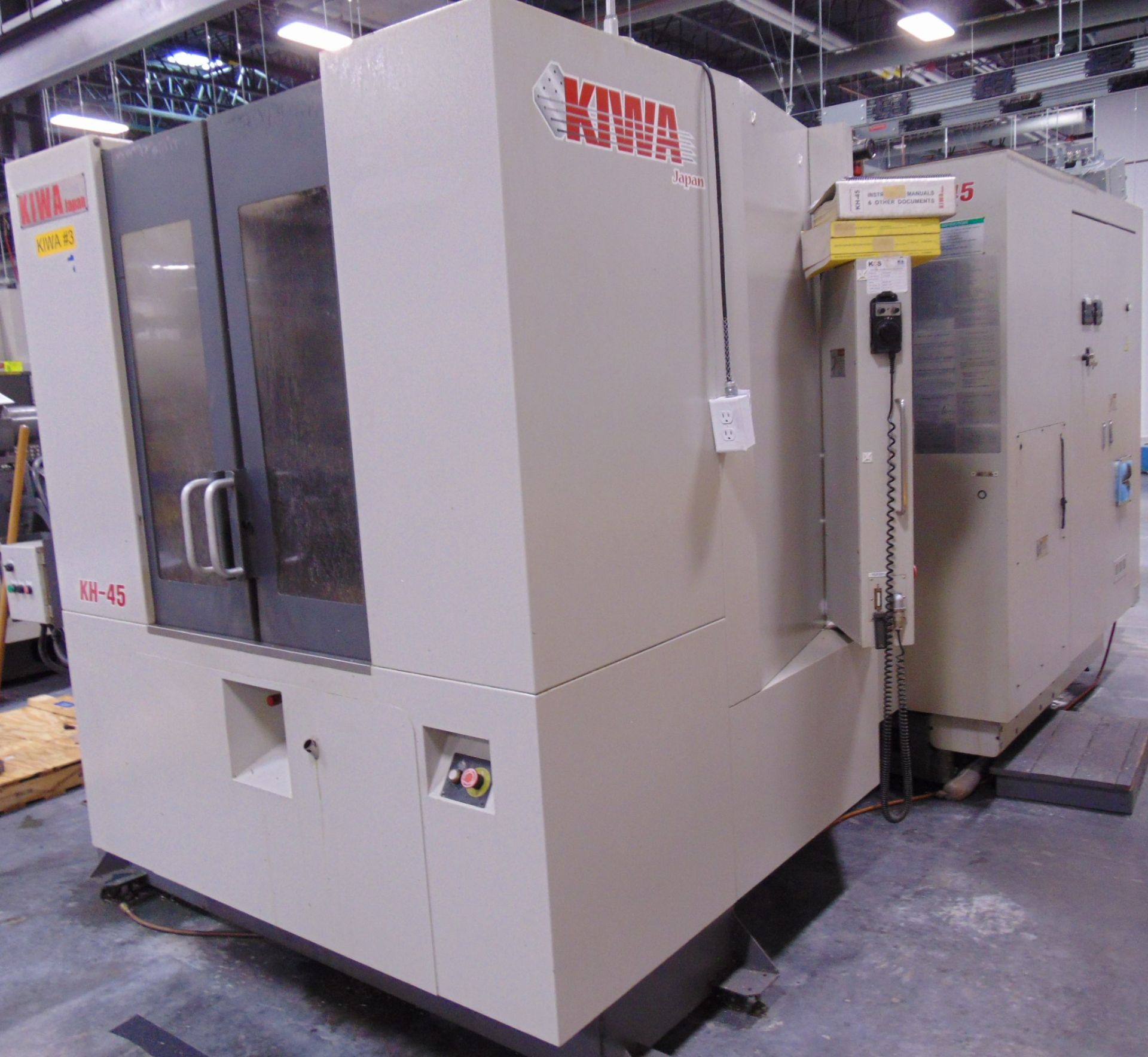 2007 KIWA 4-AXIS CNC HORIZONTAL MACHINING CENTER