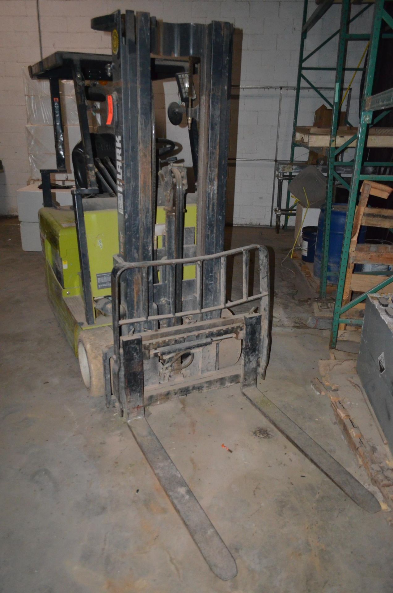 Clark 3-Wheel Forklift Truck, 3,100 LB Capacity, 36 Volt, Solid Tires, 42 in Forks, Side Shift - Image 3 of 12