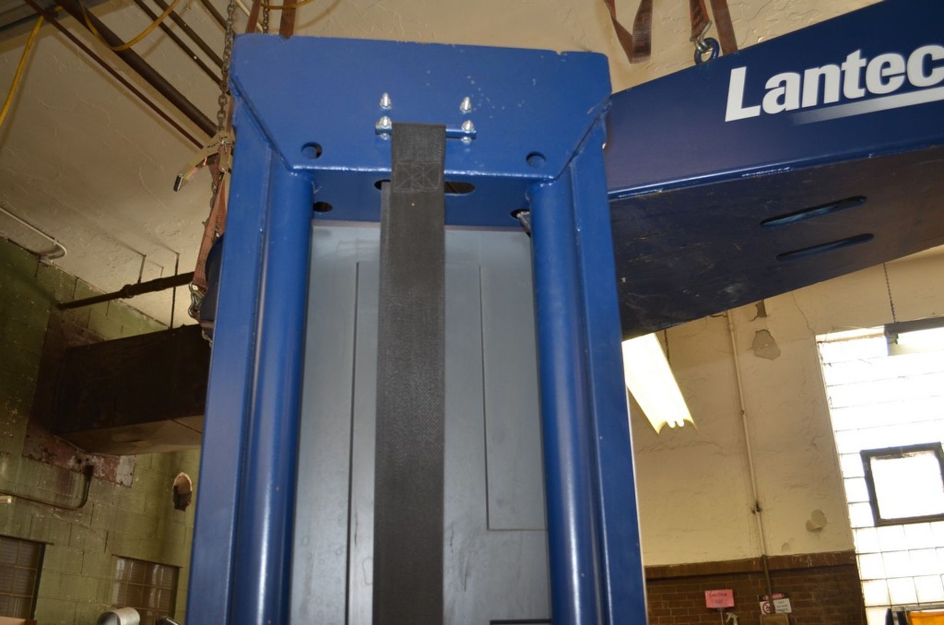 Lantech S300 Straddle Style Pallet Stretch Wrapper. Rated for 25-35 Loads Per Hour. Maximum Load - Image 17 of 19