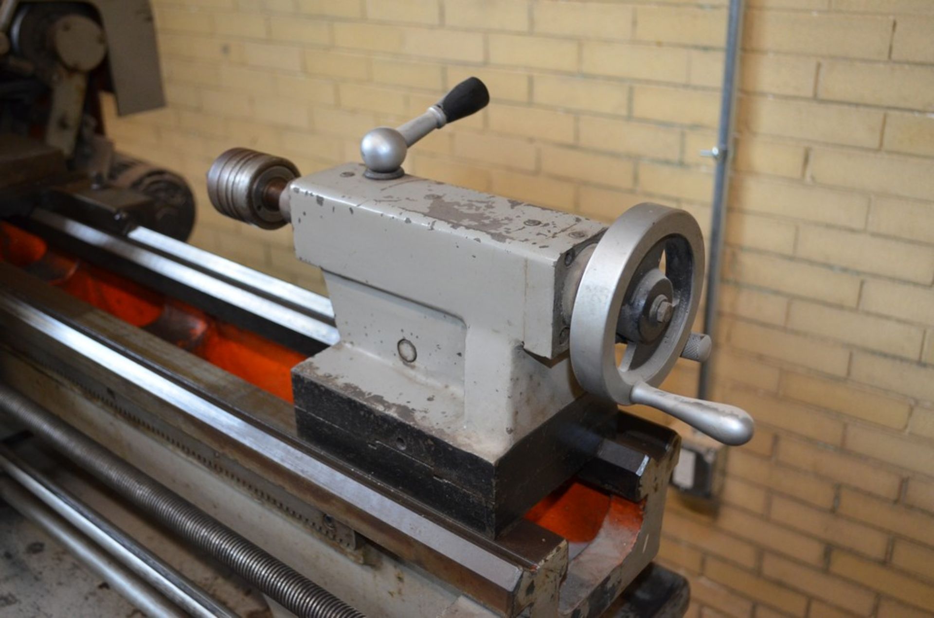 King TD45AA 10 in X 24 in Lathe with 5 in 3-Jaw Chuck, - Image 8 of 11