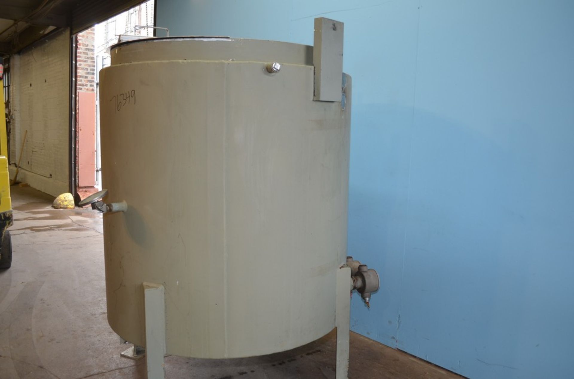 350 Gallon (Approx) S/S Vertical Jacketed Agitated Tank. 48 in Diameter x 51 in Straight Side. S/S - Image 5 of 15