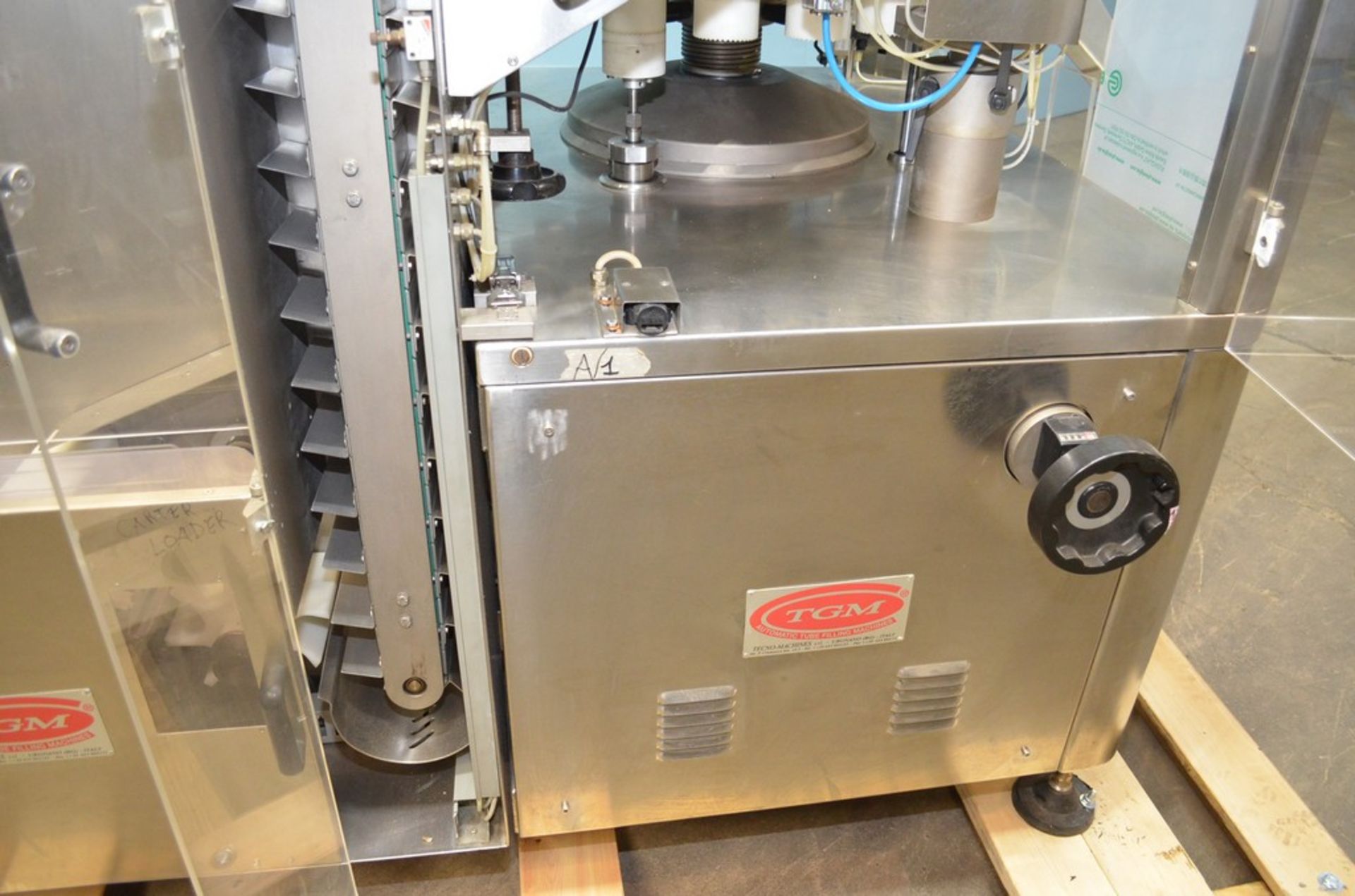 T G M Technomachine B620AC Rotary Tube Filler and Tube Sealer. 16 Station Rotary Table. Speeds up to - Image 4 of 30