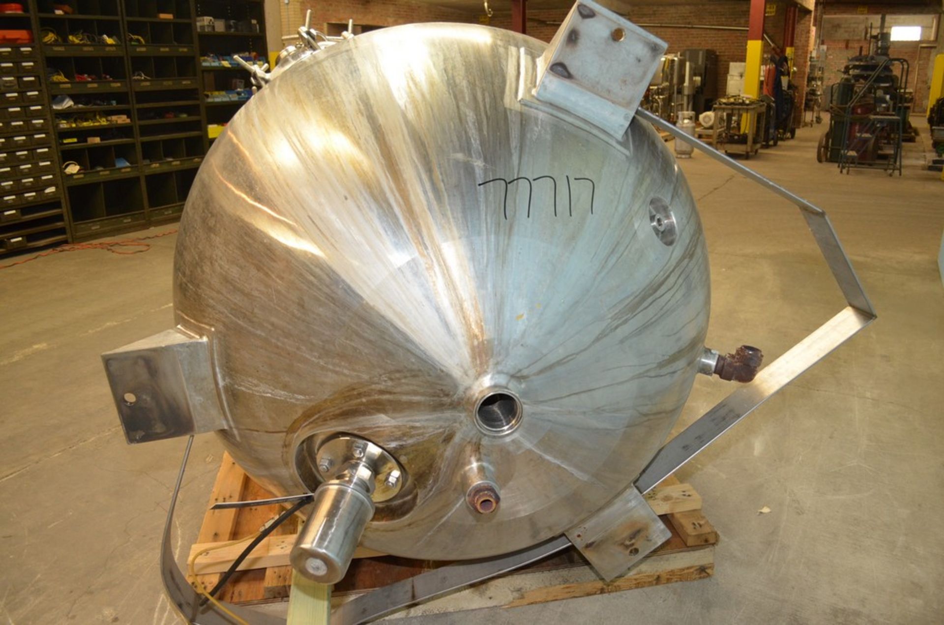250 Gallon Hamilton Kettles HV S/S Vertical Jacketed Tank. Hemispherical Top and Bottom. 52 in - Image 6 of 12