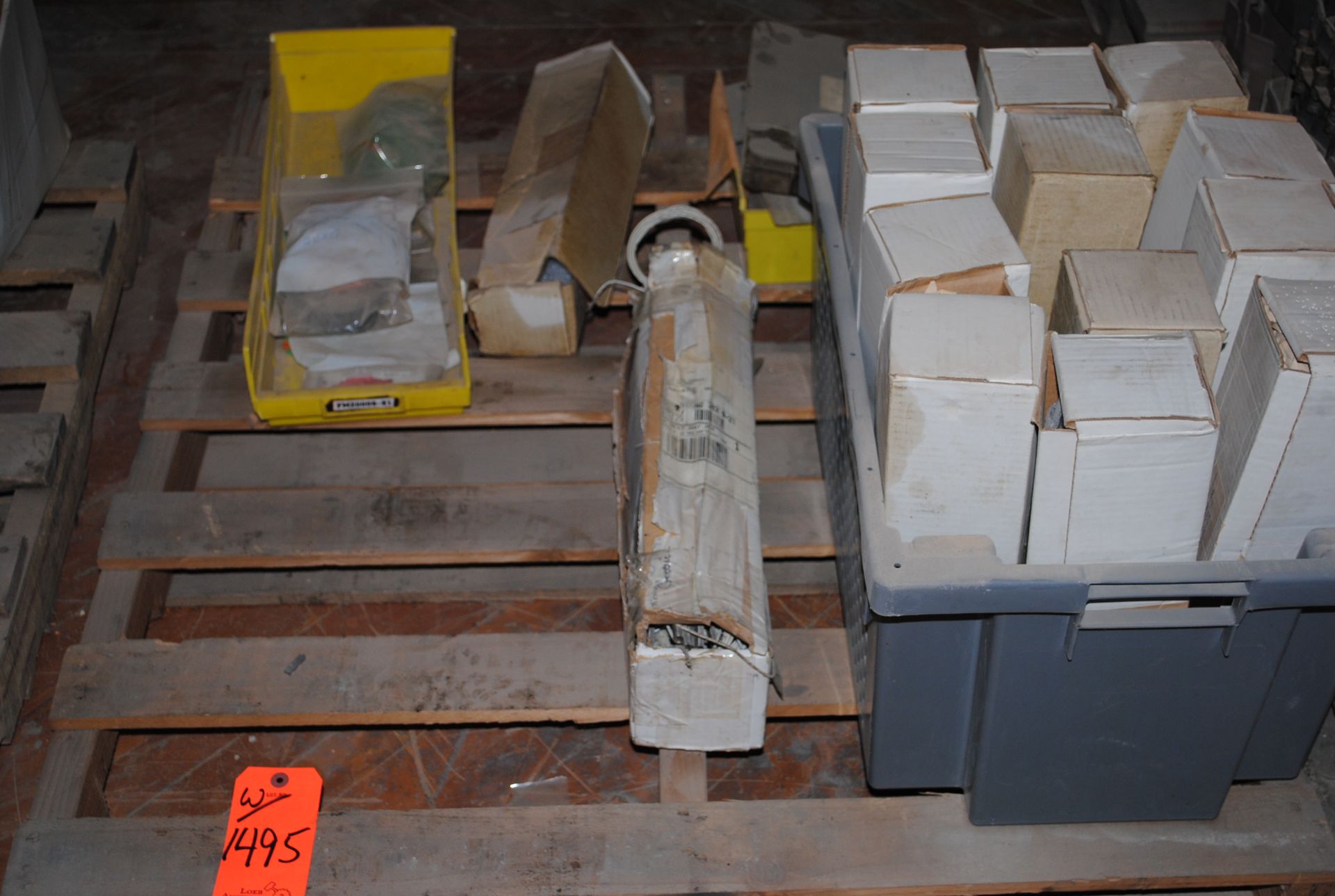 Lot - Hayseen Sealing Bars, Misc. Heaters, and Other Parts on (10 Pallet. Assorted Vemag Parts on ( - Image 2 of 3