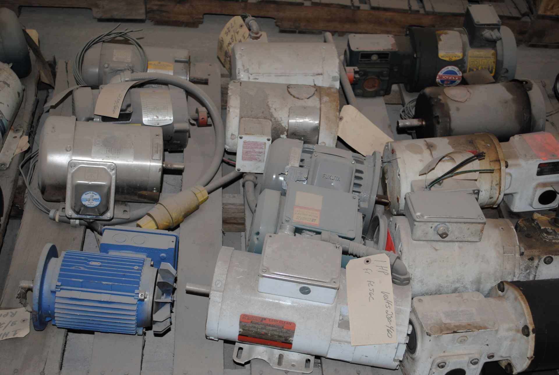 Lot - (36) Assorted Motors and (5) Gearhead Motors, (1) motor with Pump, Etc. on (4) Pallets - Image 4 of 5