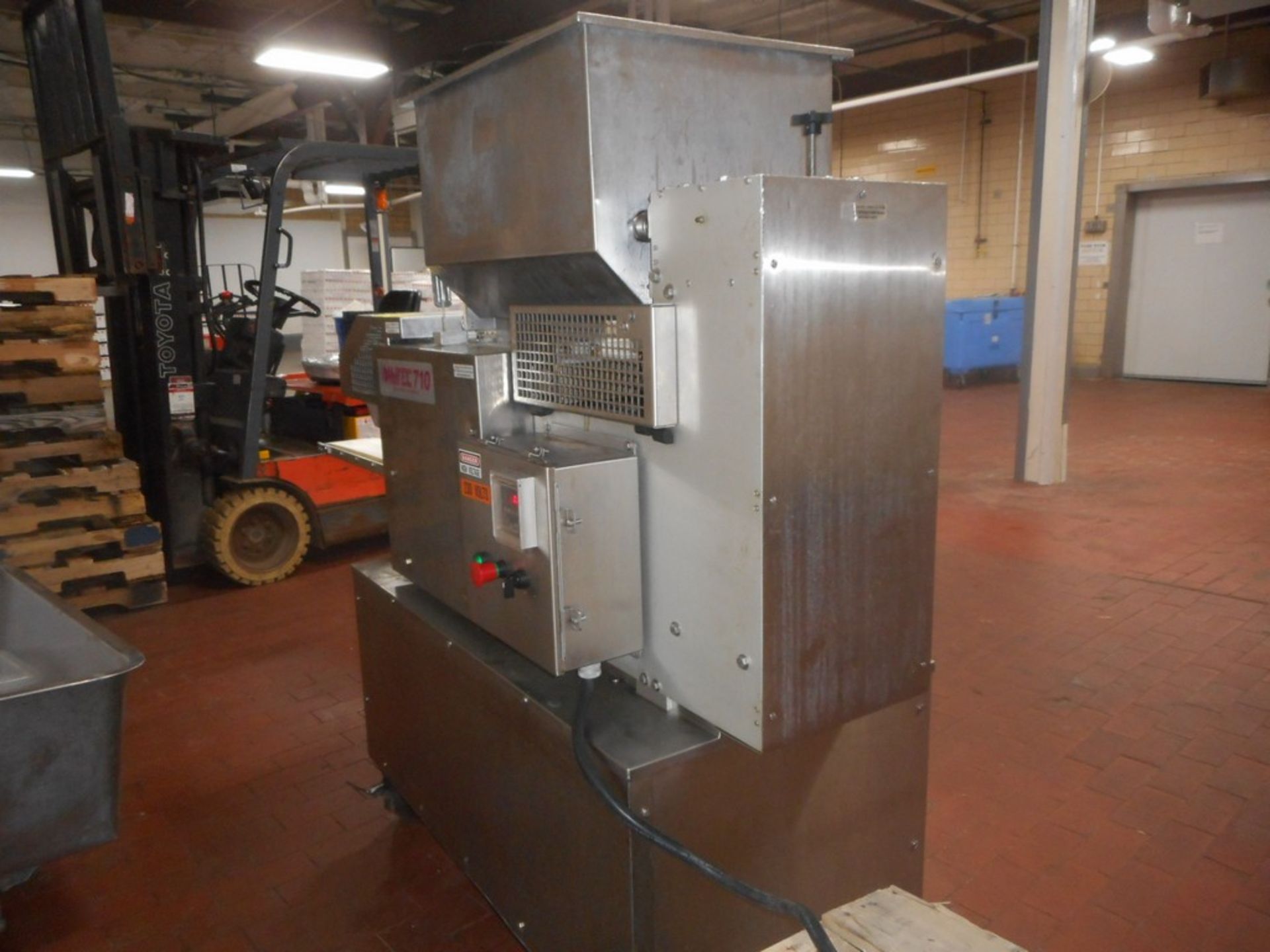 Nutec Manufacturing 710 S/S Patty Former with Paper Feed Inserter, Dual Auger Agitator with - Image 14 of 16