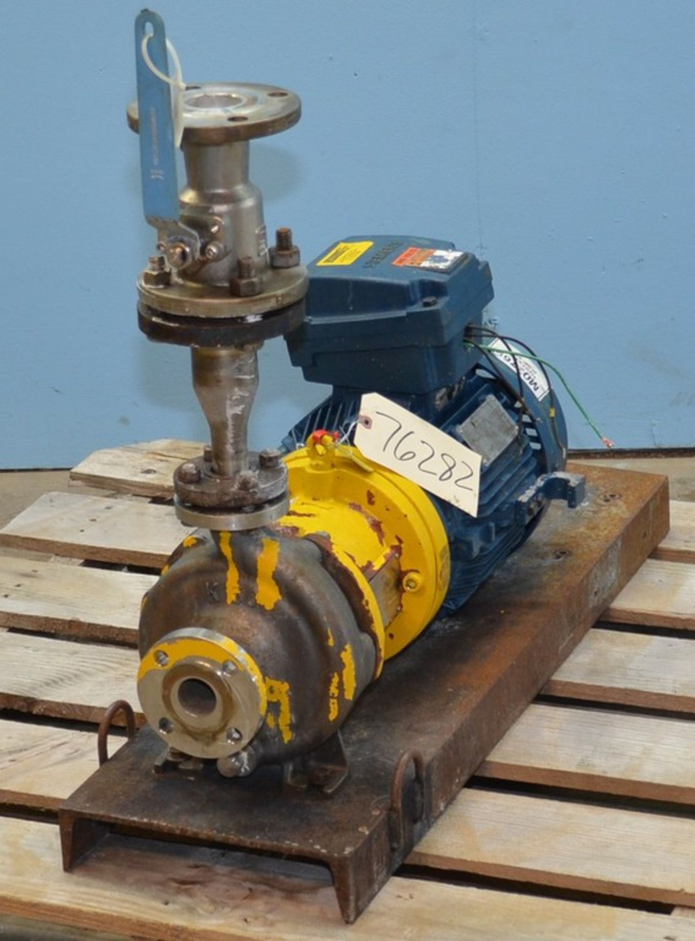 Kontro GSA 7.5 HP 316 S/S Centrifugal Pump. Size 1.5 x 1 x 6. Approximately 60 Gallons Per Minute at