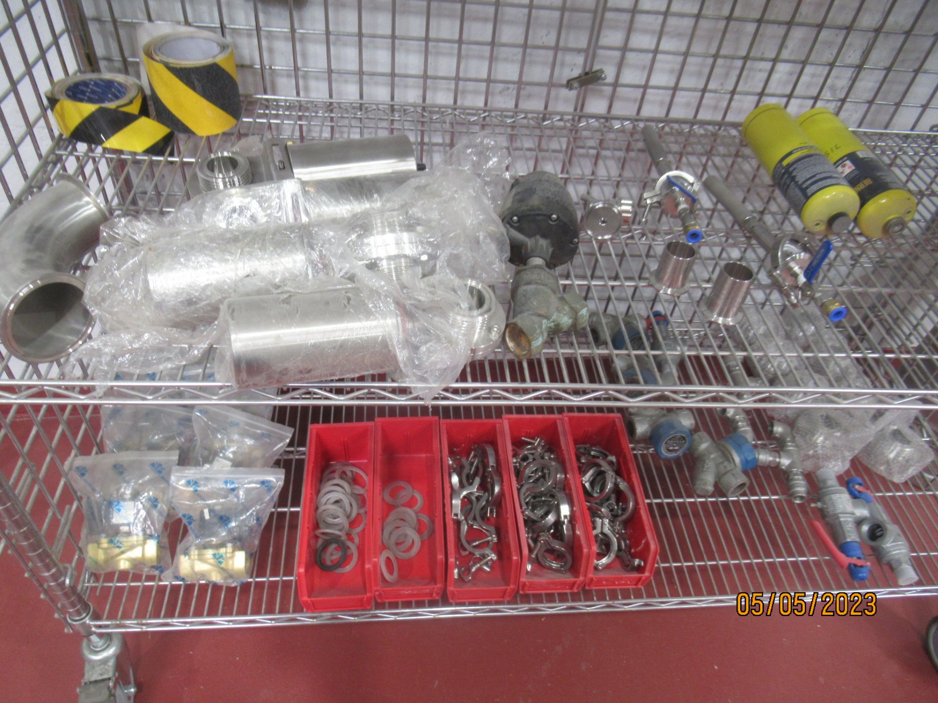 Wire Shelving Units with Assorted Stainless Steel Valves, Hoses, Clamps, Fittings, Spare Pipe, Etc - Image 3 of 6