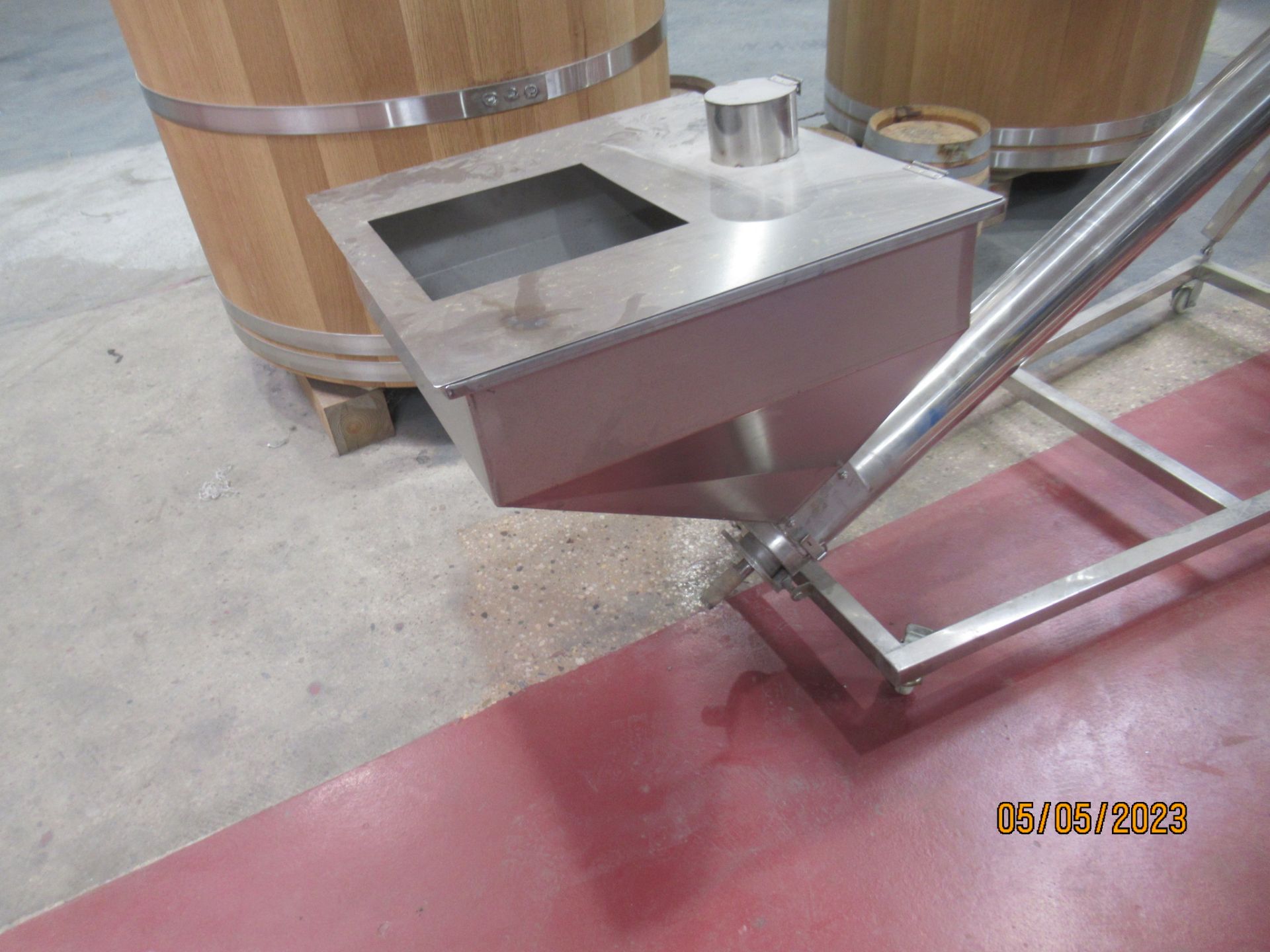 2000 kg/hr Stainless Steel, Ridged, Incline Screw Conveyor with Hopper and Drive Motor - Image 3 of 7