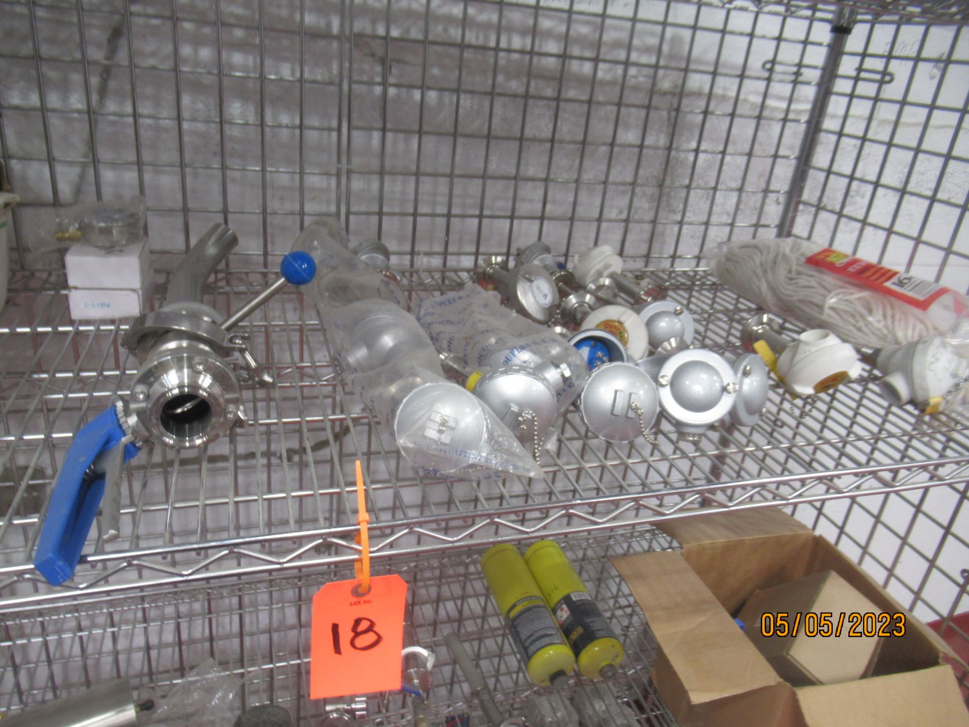 Wire Shelving Units with Assorted Stainless Steel Valves, Hoses, Clamps, Fittings, Spare Pipe, Etc - Image 4 of 6