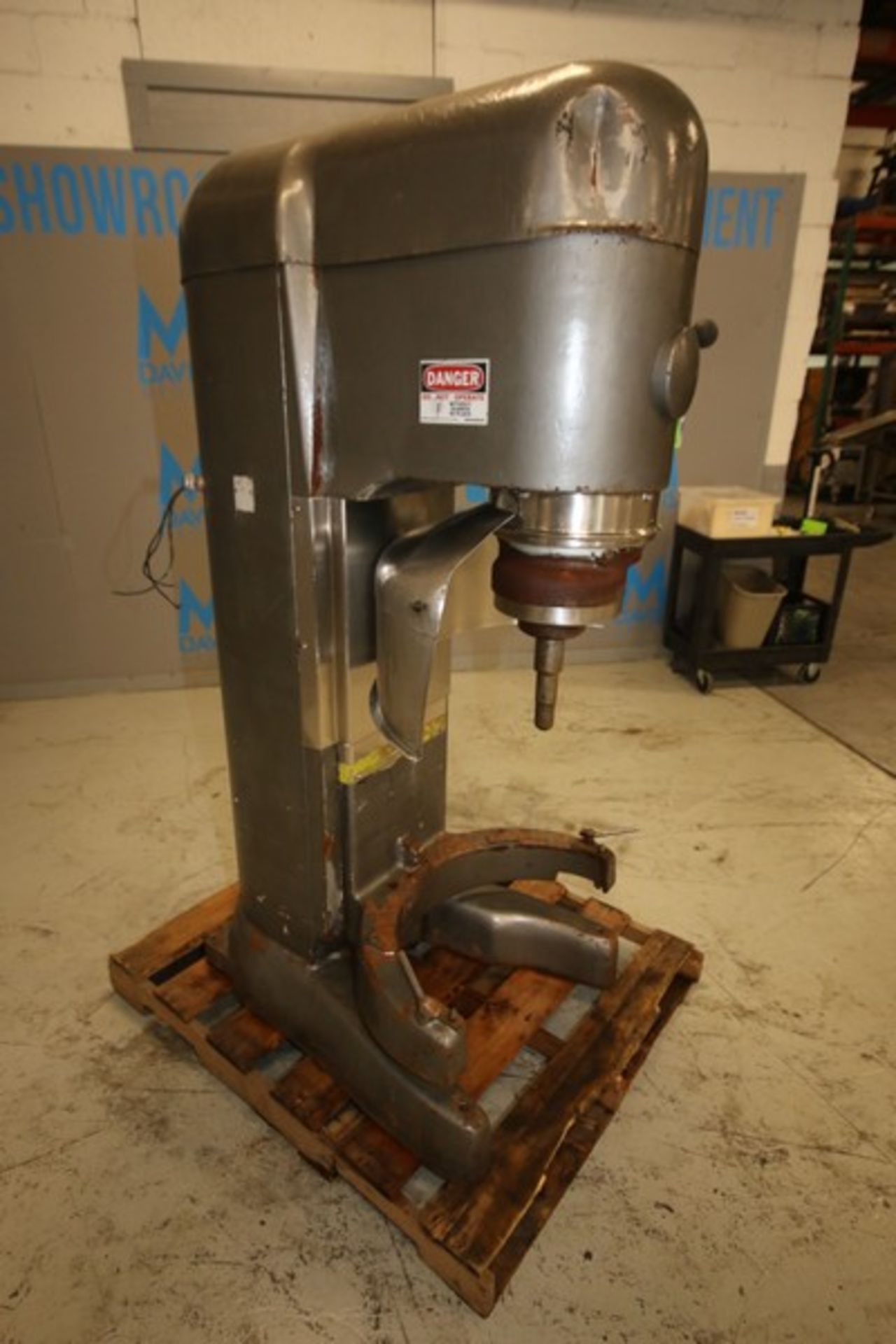 Hobart Vertical Mixer, Model V-1401, SN 11-308-265 Aprox. 5hp/1725 rpm(INV#88570)(Located @ the - Image 2 of 7