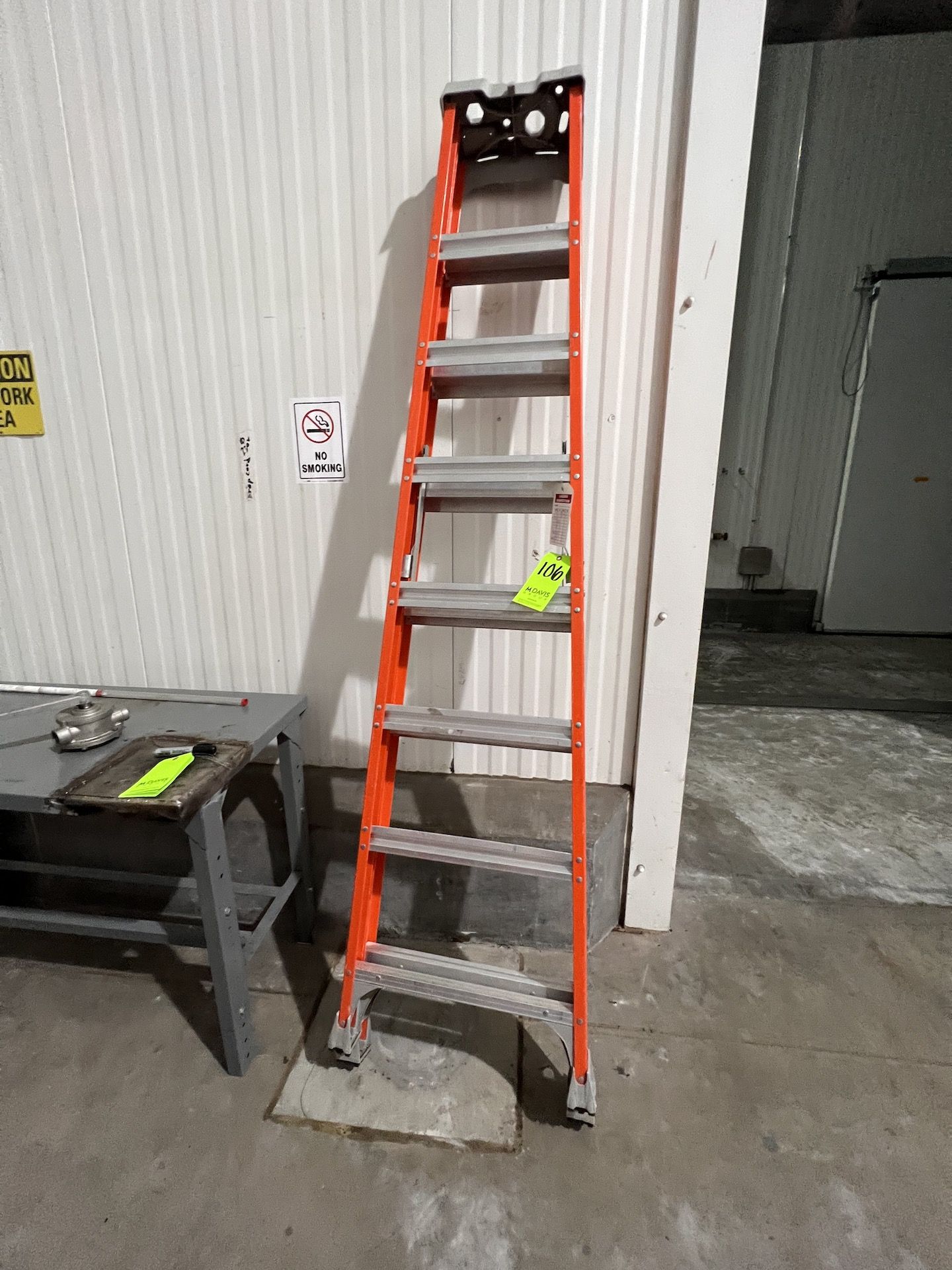 LOUISVILLE 12 FT 3 IN LADDER (RIGGING & SIMPLE LOADING FEE $20.00) (NOTE: DOES NOT INCLUDE SKIDDING