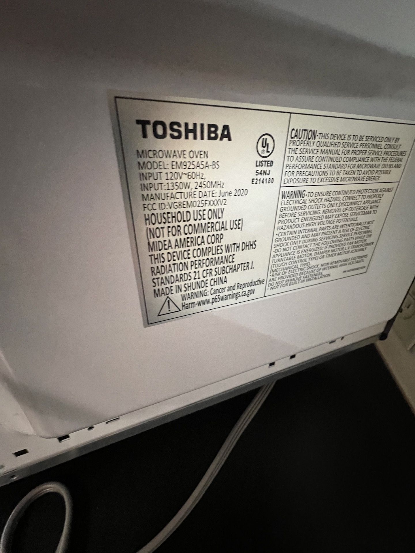 (2) TOSHIBA MICROWAVES (RIGGING & SIMPLE LOADING FEE $20.00) (NOTE: DOES NOT INCLUDE SKIDDING OR - Image 2 of 2