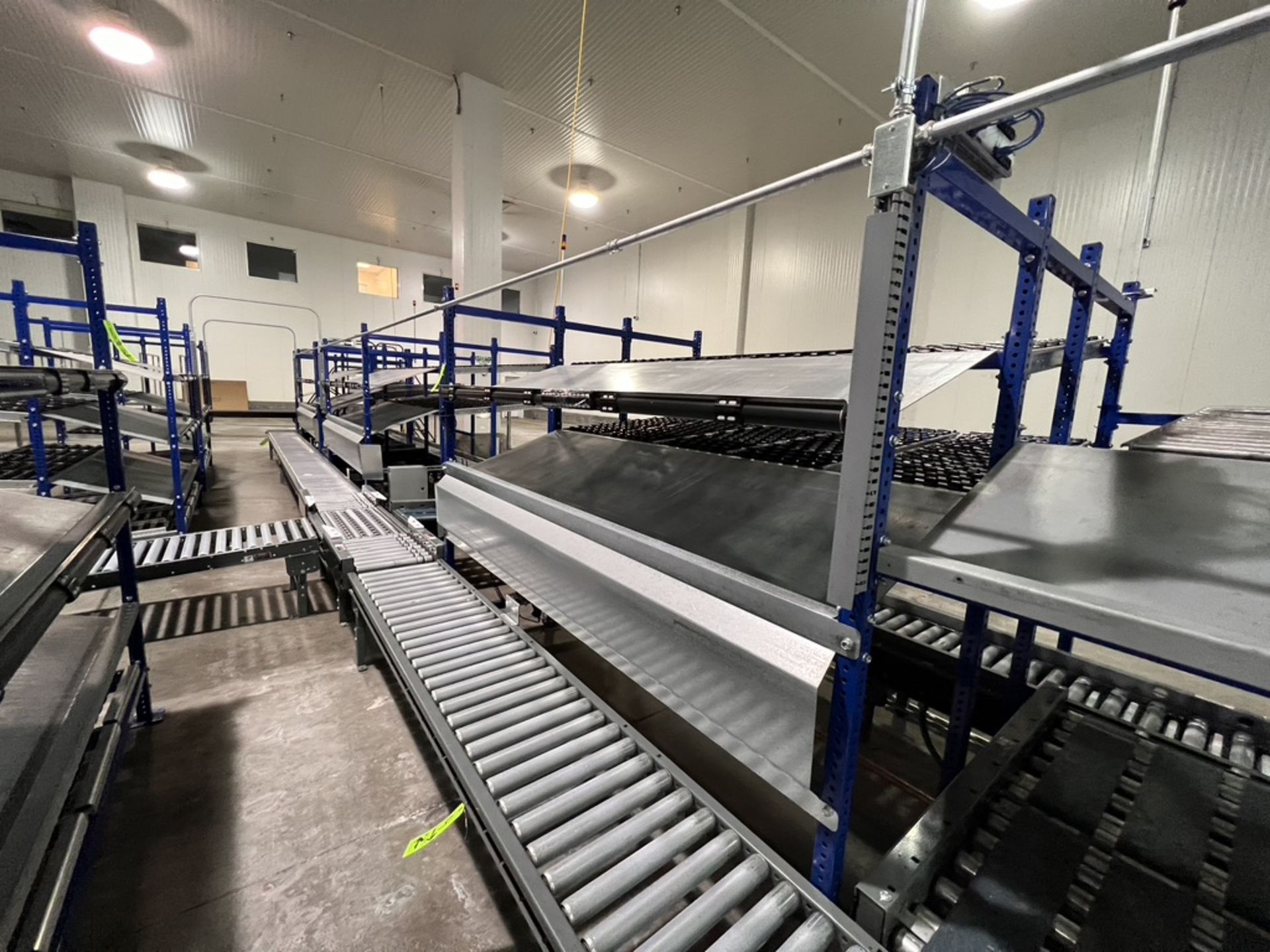 (4) UNEX SPAN TRACK PRODUCT PACK-OFF RACKS, WITH ROLLER CONVEYOR (SUBJECT TO BULK BID IN LOT 11A) - Image 4 of 6