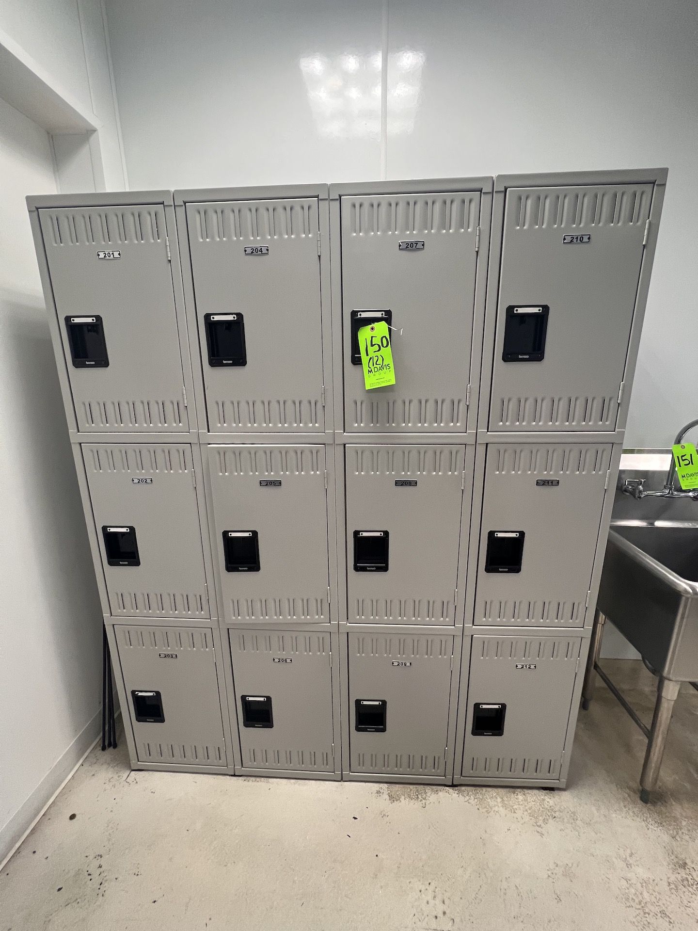 LOCKERS WITH 12 INDIVIDUAL LOCKERS (RIGGING & SIMPLE LOADING FEE $75.00) (NOTE: DOES NOT INCLUDE