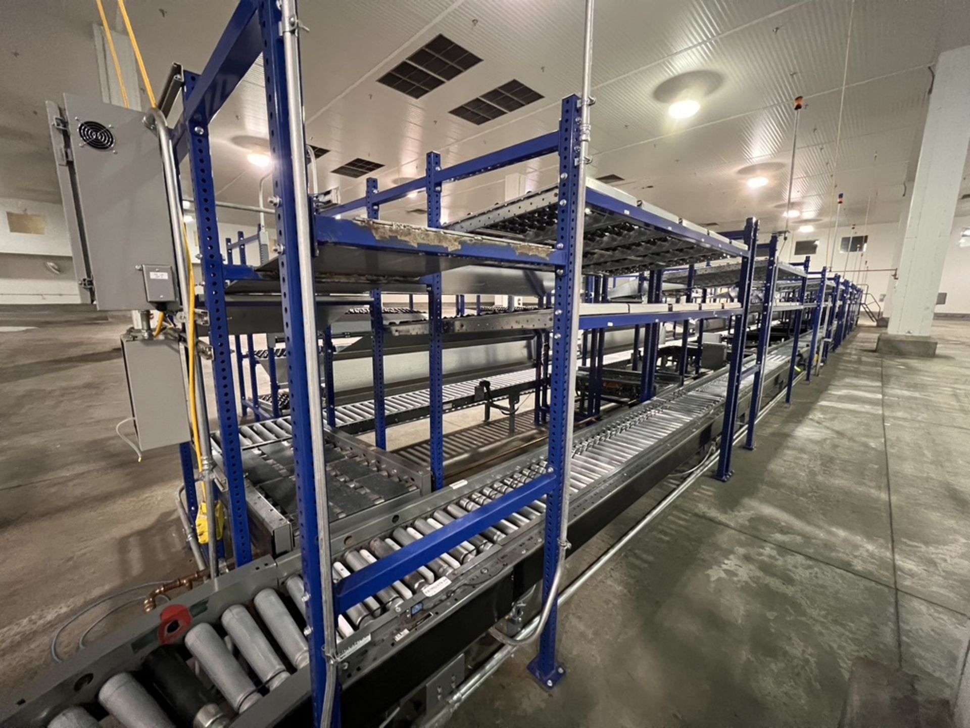 (2) UNEX SPAN TRACK PRODUCT PACK-OFF RACKS, WITH ROLLER CONVEYOR, INCLUDES SINGLE DOOR CONTROL PANEL - Image 13 of 18