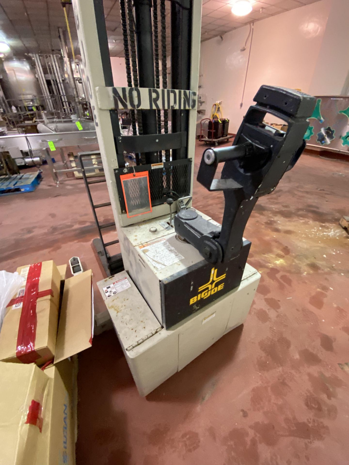 Little Joe Electric Walk-Behind Forklift (LOCATED IN LOS ANGELES, CA)(RIGGING, LOADING, & SITE - Image 6 of 8