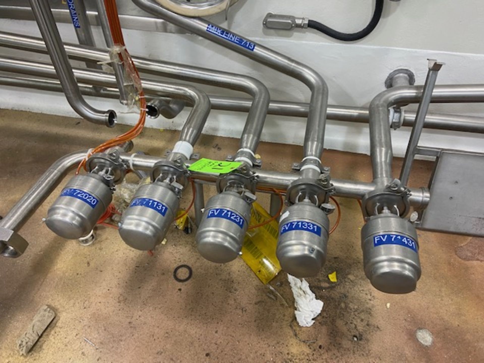 S/S Air Valves Manifold (LOCATED IN LOS ANGELES, CA)(RIGGING, LOADING, & SITE MANAGEMENT FEE: $50.00 - Image 2 of 2
