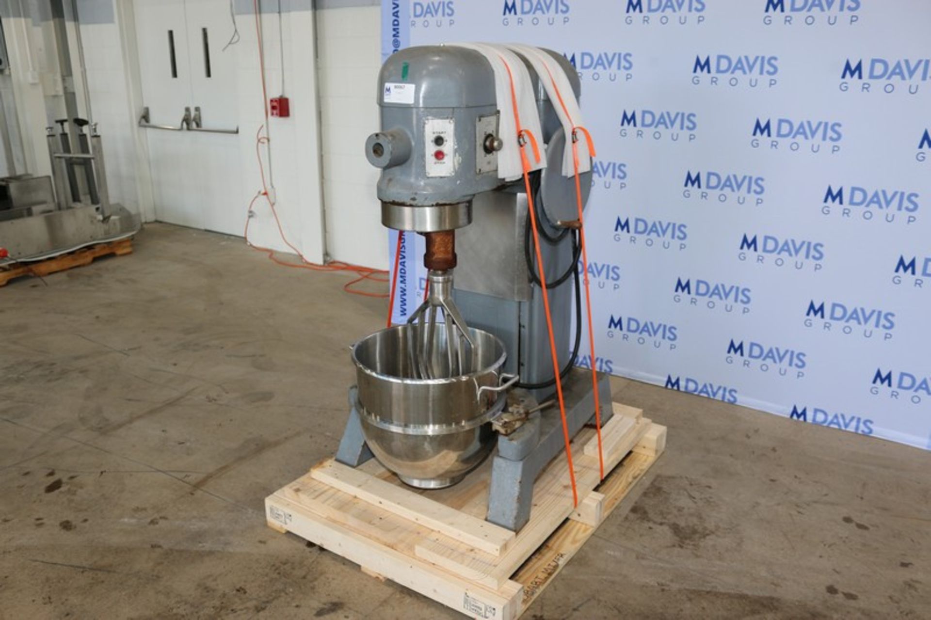 Hobart Mixer,-M/N L-800, S/N 11-213-617, 200 Volts, 1725 RPM Motor, with 1-1/2 hp Motor, with S/S - Bild 2 aus 6