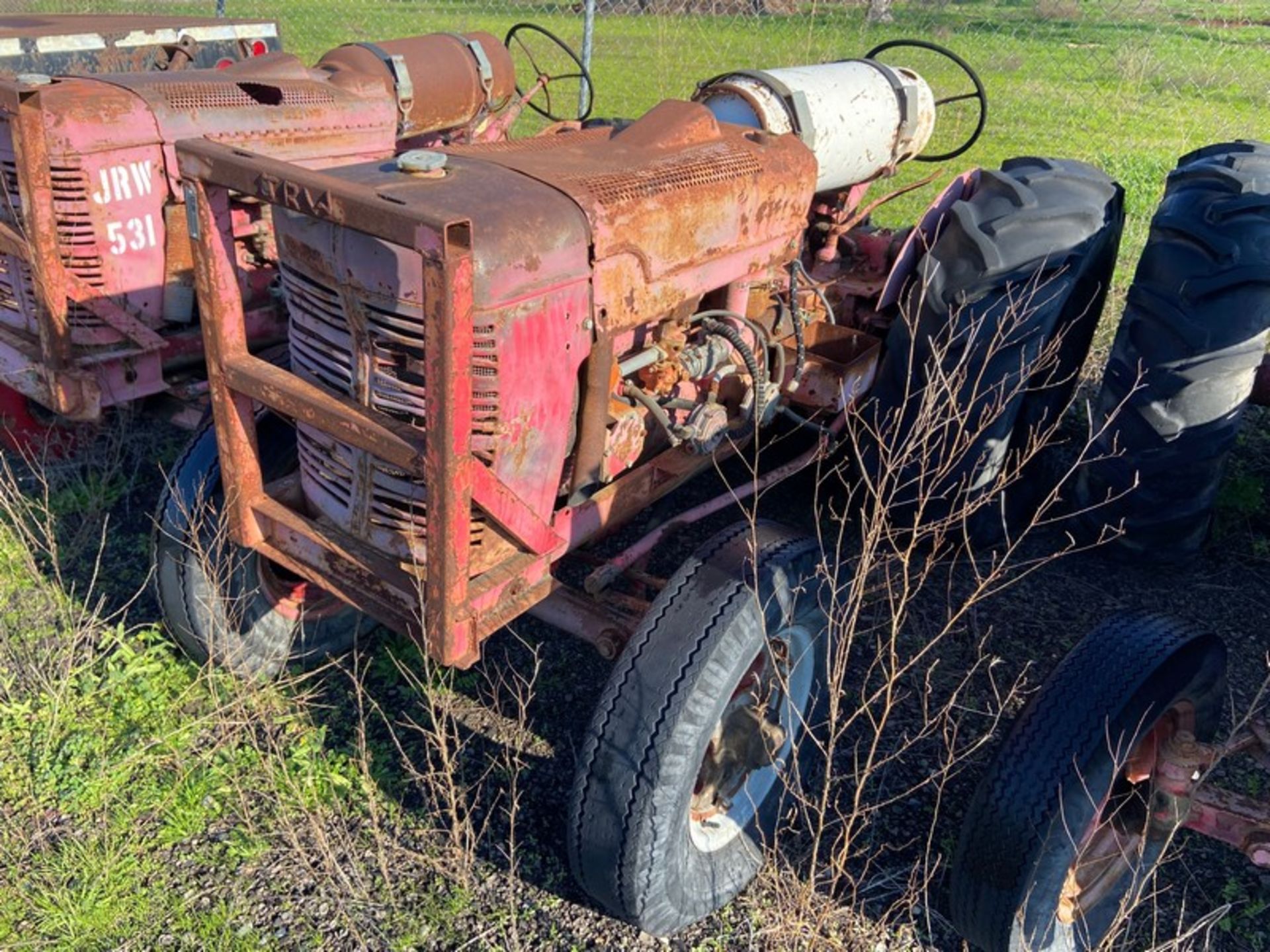 JRW Tractor (LOCATED IN ATWATER, CA)