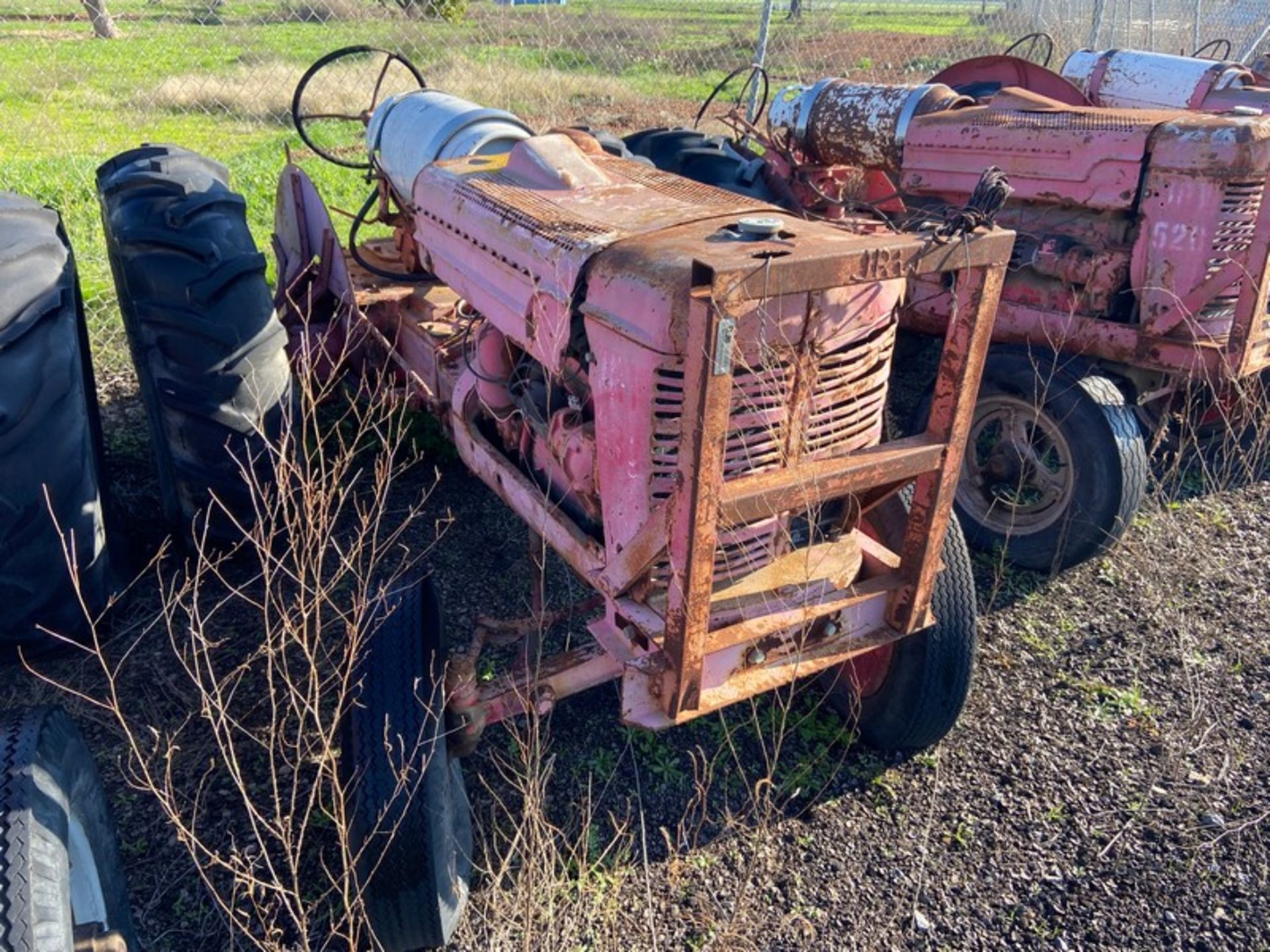 JRW Tractor (Unit 532) (LOCATED IN ATWATER, CA) - Bild 2 aus 3