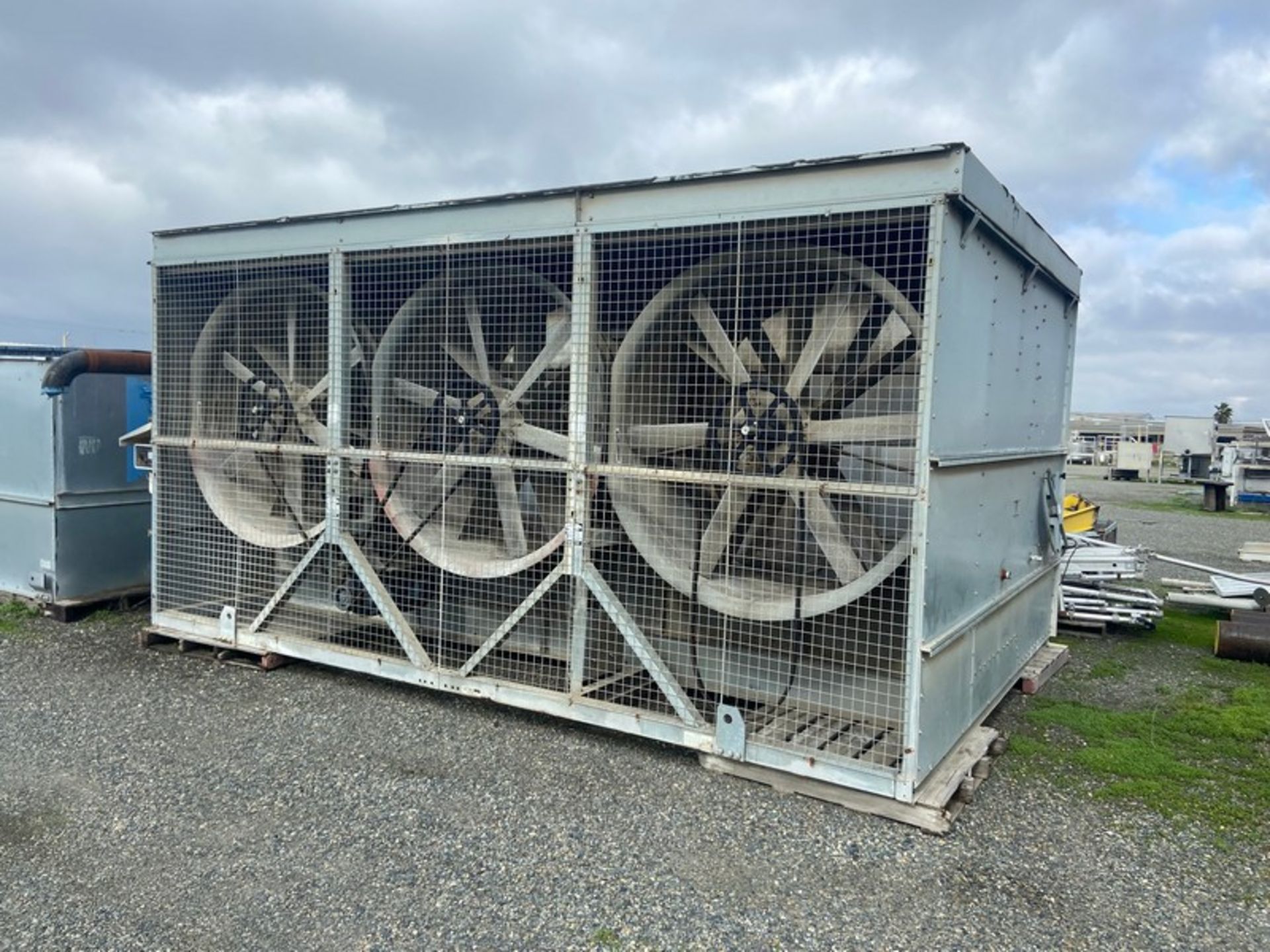 Baltimore Aircoil Company 3-Fan Cooling Tower, M/N VC2-711, S/N 99206281, Belt 2B150 (LOCATED IN - Image 2 of 8