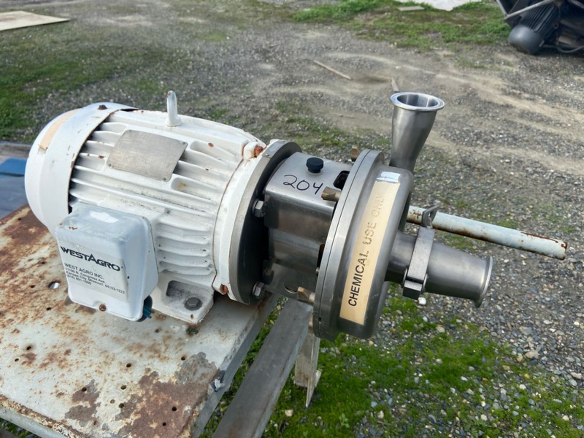 LKH 5hp Centrifugal Pump, M/N GHH-10, S/N 00-4-57077, with S/S Clamp Type Head, Mounted on Table( - Image 2 of 4