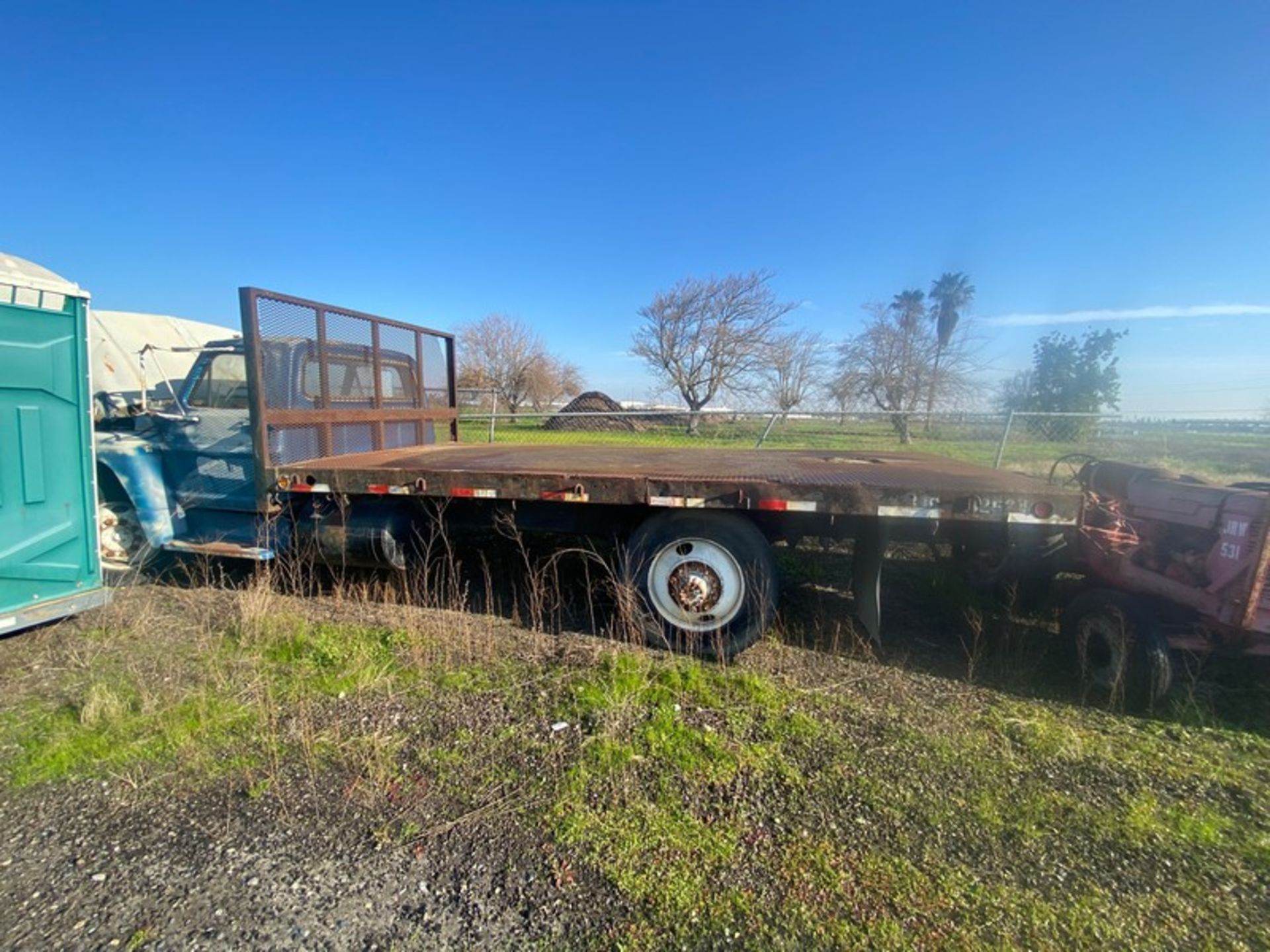 Straight Truck, with Flatbed (LOCATED IN ATWATER, CA)