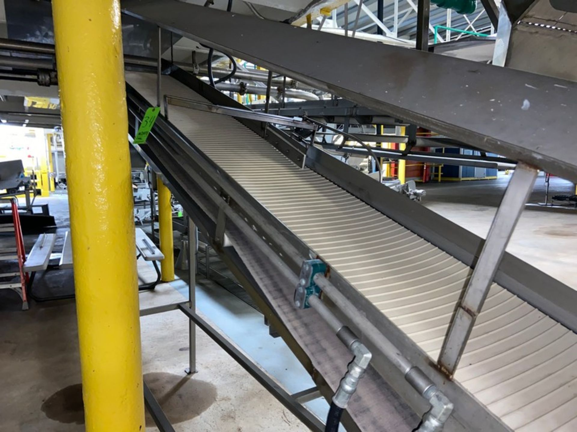 S/S Incline Conveyor with Cleats, Length of Conveyor, Aprox. 130” L with 17-1/2” W Rubber Belt, Belt - Image 2 of 6