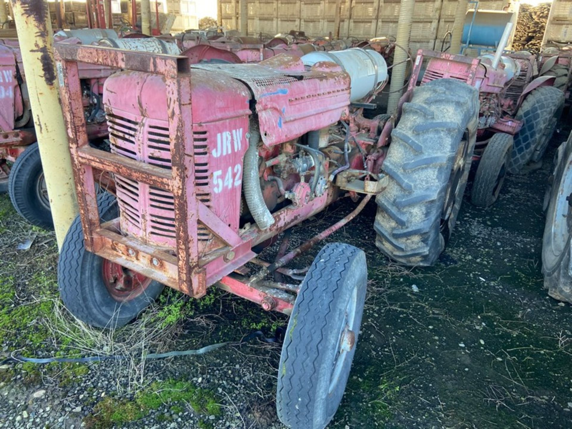 JRW Tractor (Unit 542)(LOCATED IN ATWATER, CA) - Image 2 of 3