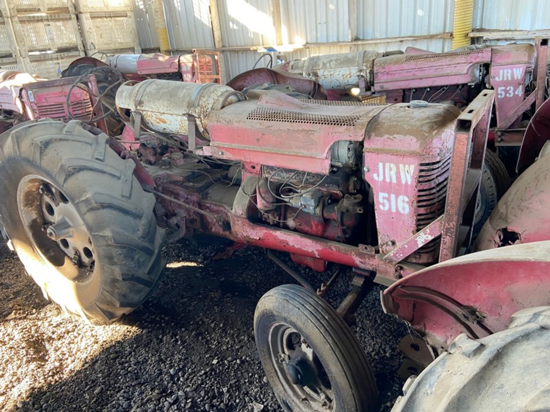 JRW Tractor (Unit 516)(LOCATED IN ATWATER, CA)