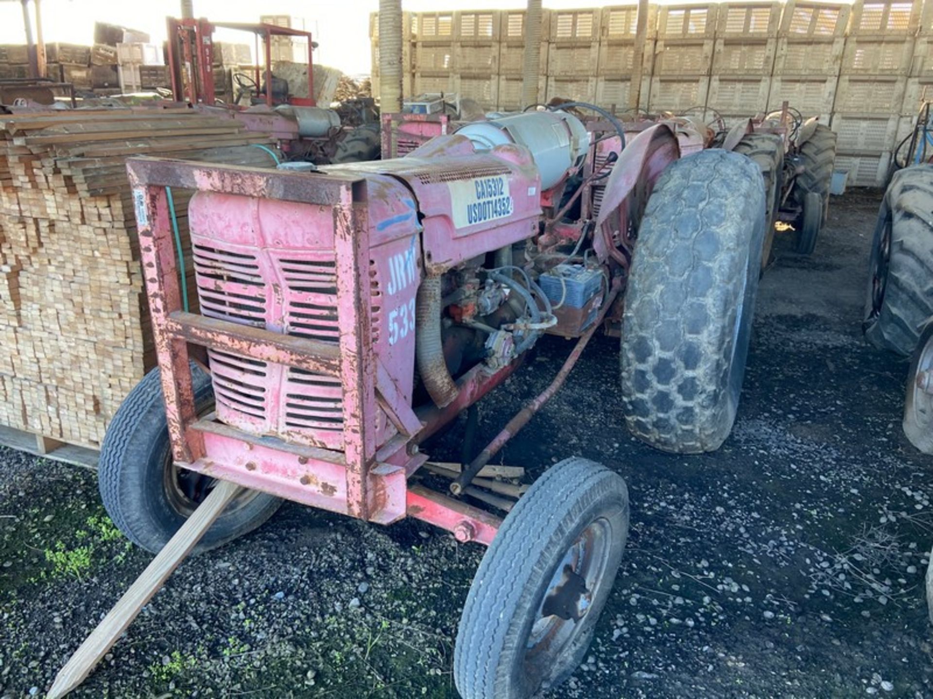 JRW Tractor (Unit 533)(LOCATED IN ATWATER, CA) - Image 2 of 3