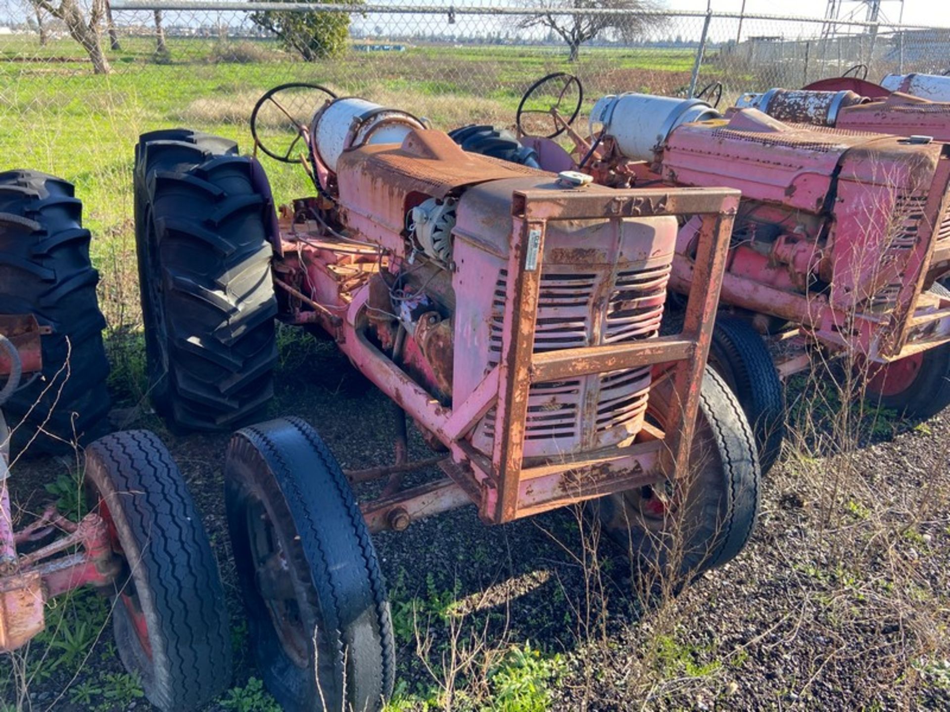 JRW Tractor (LOCATED IN ATWATER, CA) - Image 2 of 3