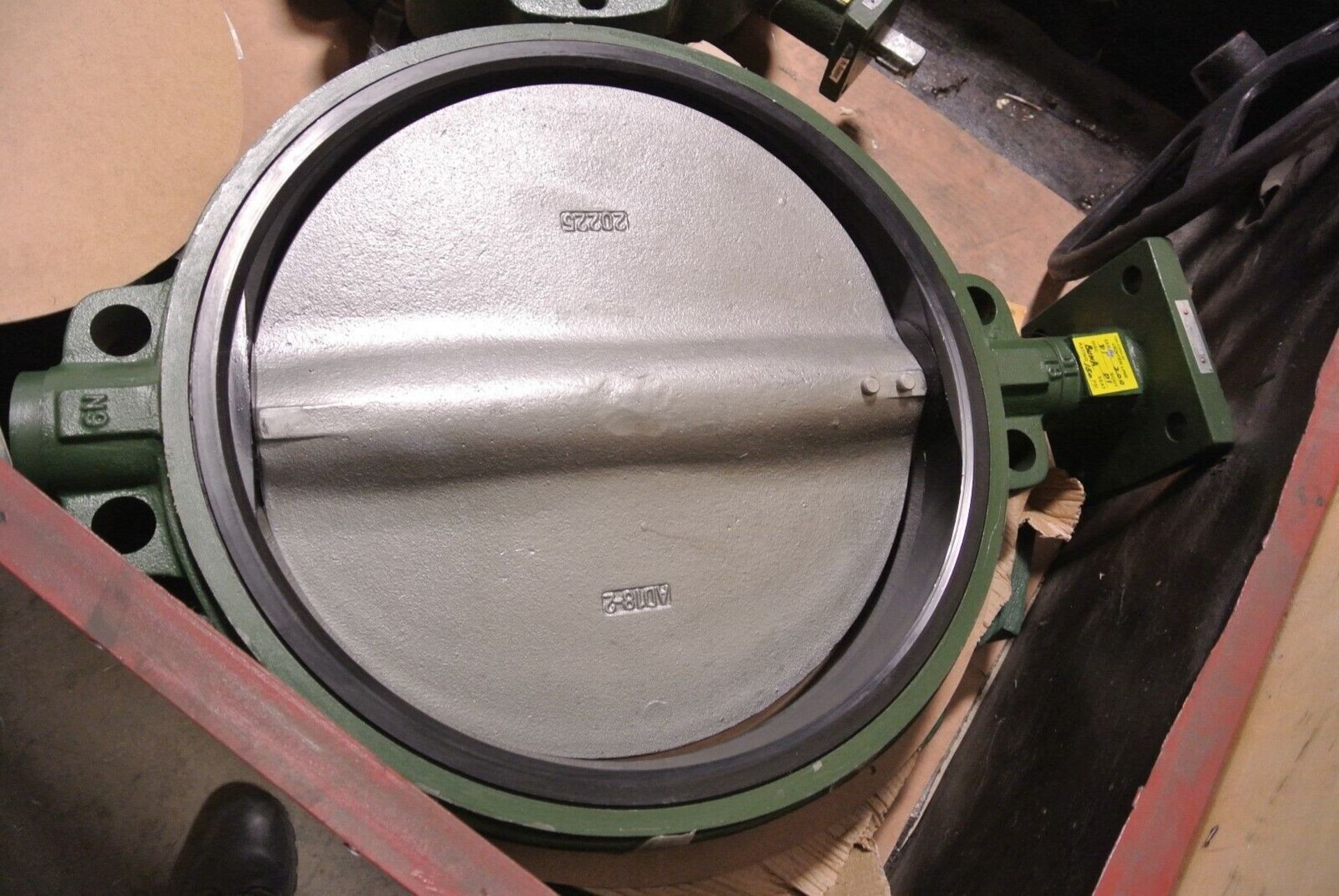 18" Crane Center Line 18A265131 Wafer Butterfly Valve DI x DI NEW (Located Springfield, NH) (Loading