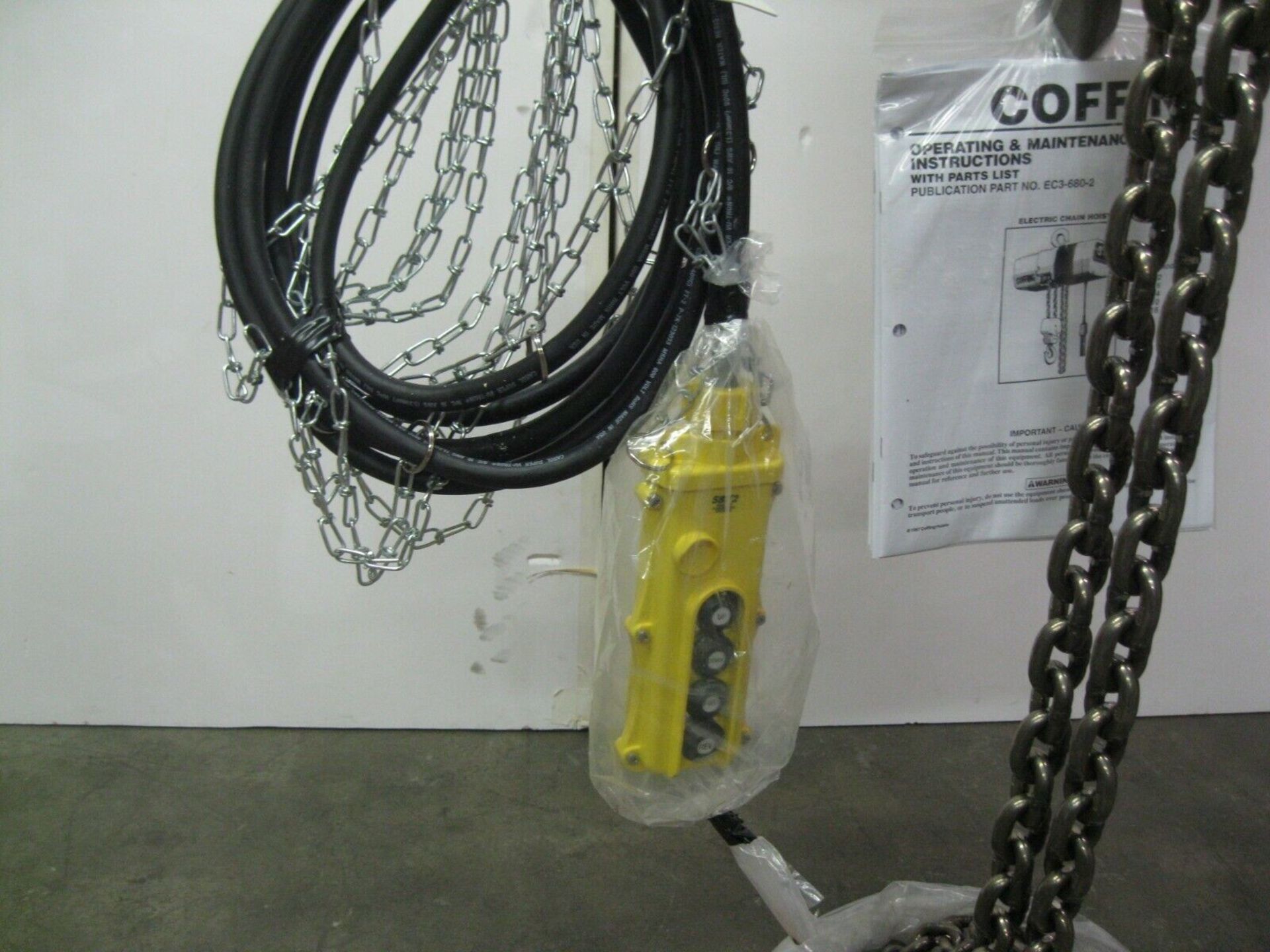 Coffing ECMT6016-3 Chain Hoist 2.75 Ton Rated Load 3 HP NEW (Located Springfield, NH) (Loading - Image 4 of 9