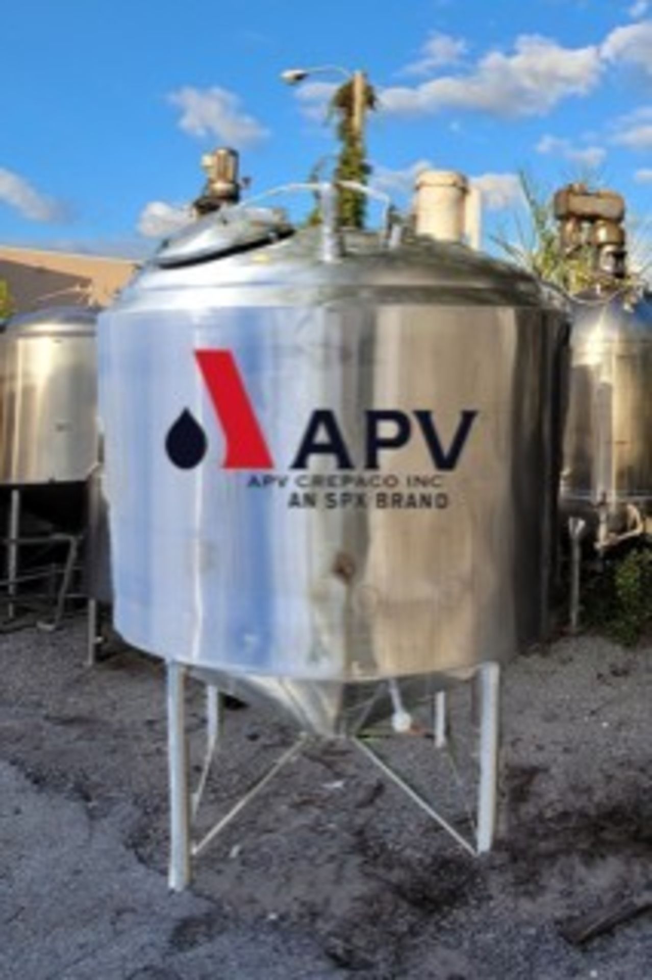 APV Crepaco 1,000 Gal. Steam Jacketed Cone-Bottom S/S Processing Tank with Scrape Surface Mixing, 50