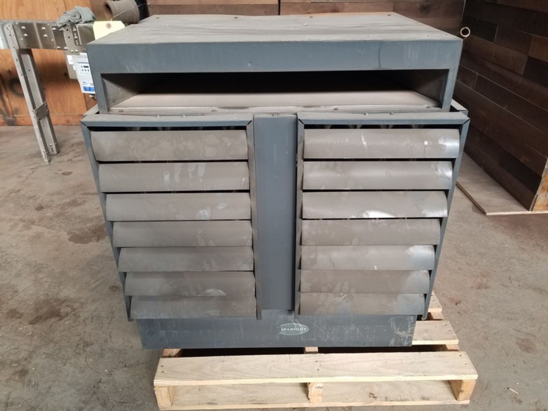 DMP Gas Warehouse Heater, Model 250UHE-2, (Located Fort Worth, TX) (Loading Fee $100)