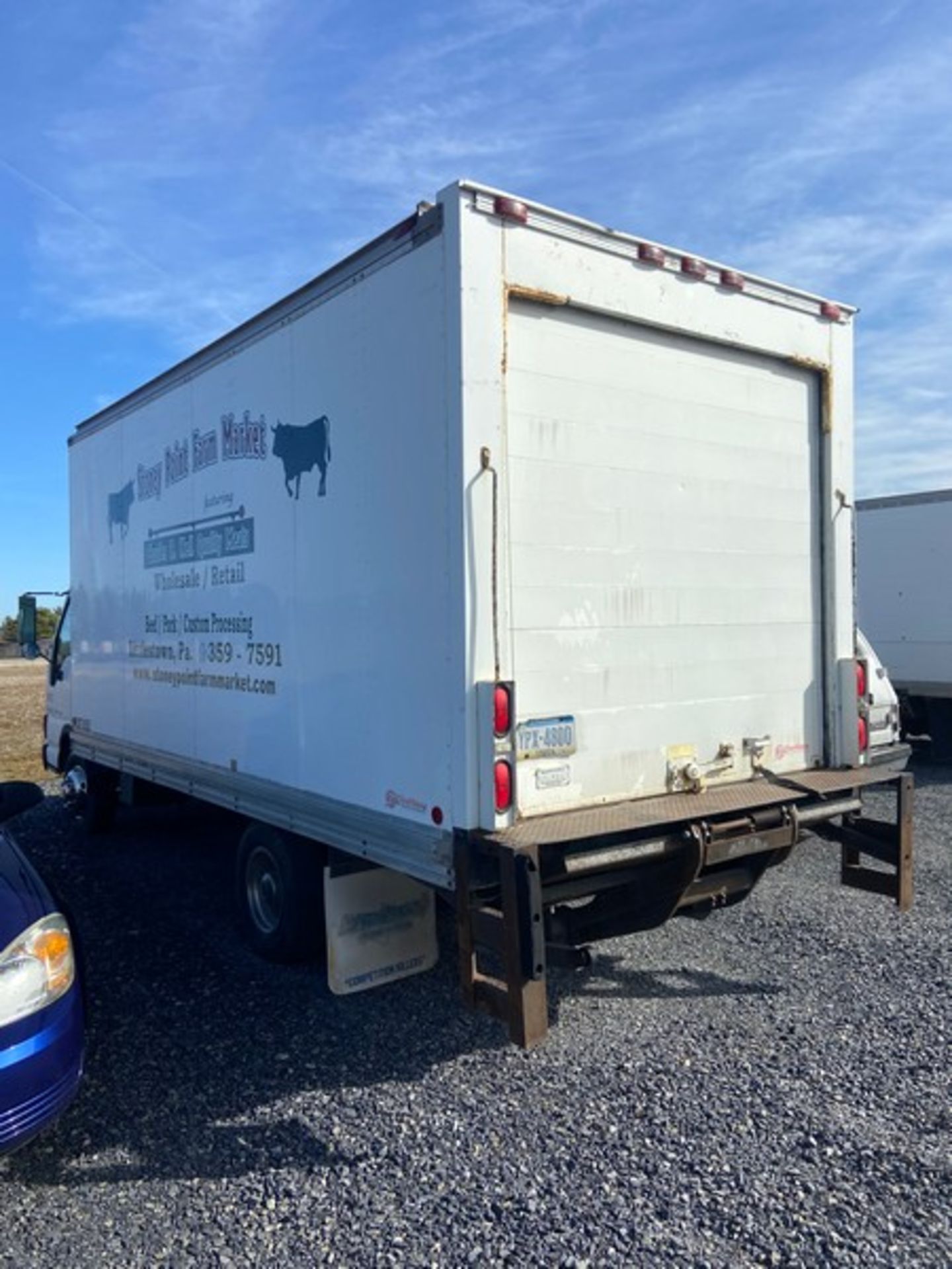 ISUZU Refrigerated Box Truck, with Refer & Roll Up Door, with Hydraulic Loading Ramp (LOCATED IN - Image 4 of 13