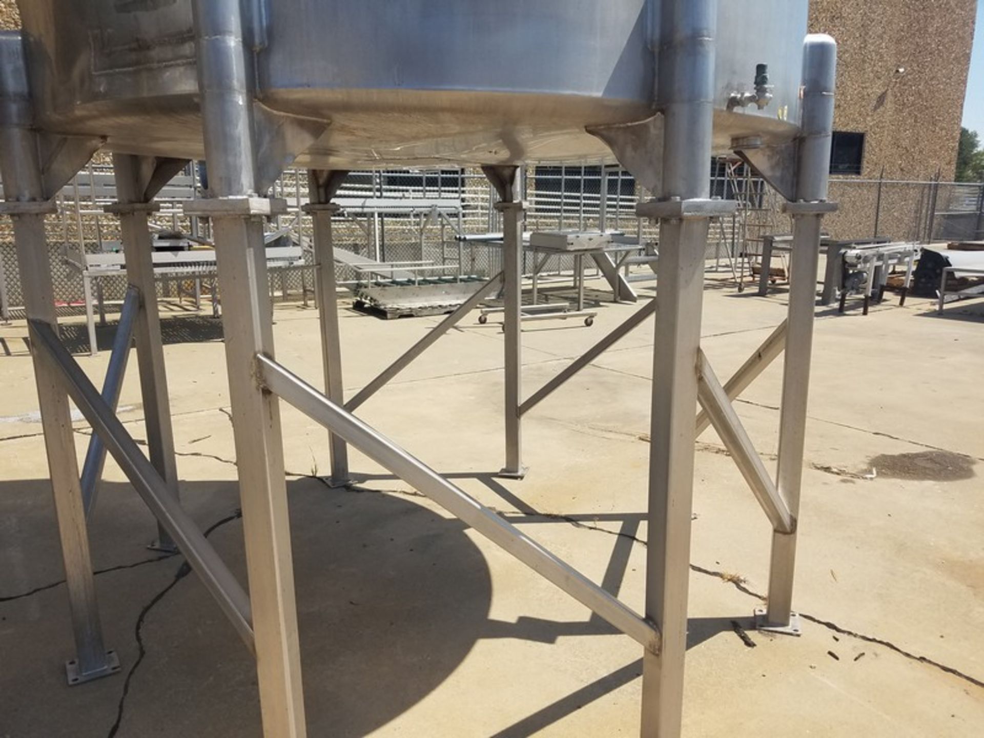 Aprox. 2,083 Gal. S/S Mixing Tank, Tank Size 96" W x 72" H, Legs 64" H (Located Fort Worth, TX) ( - Image 5 of 5