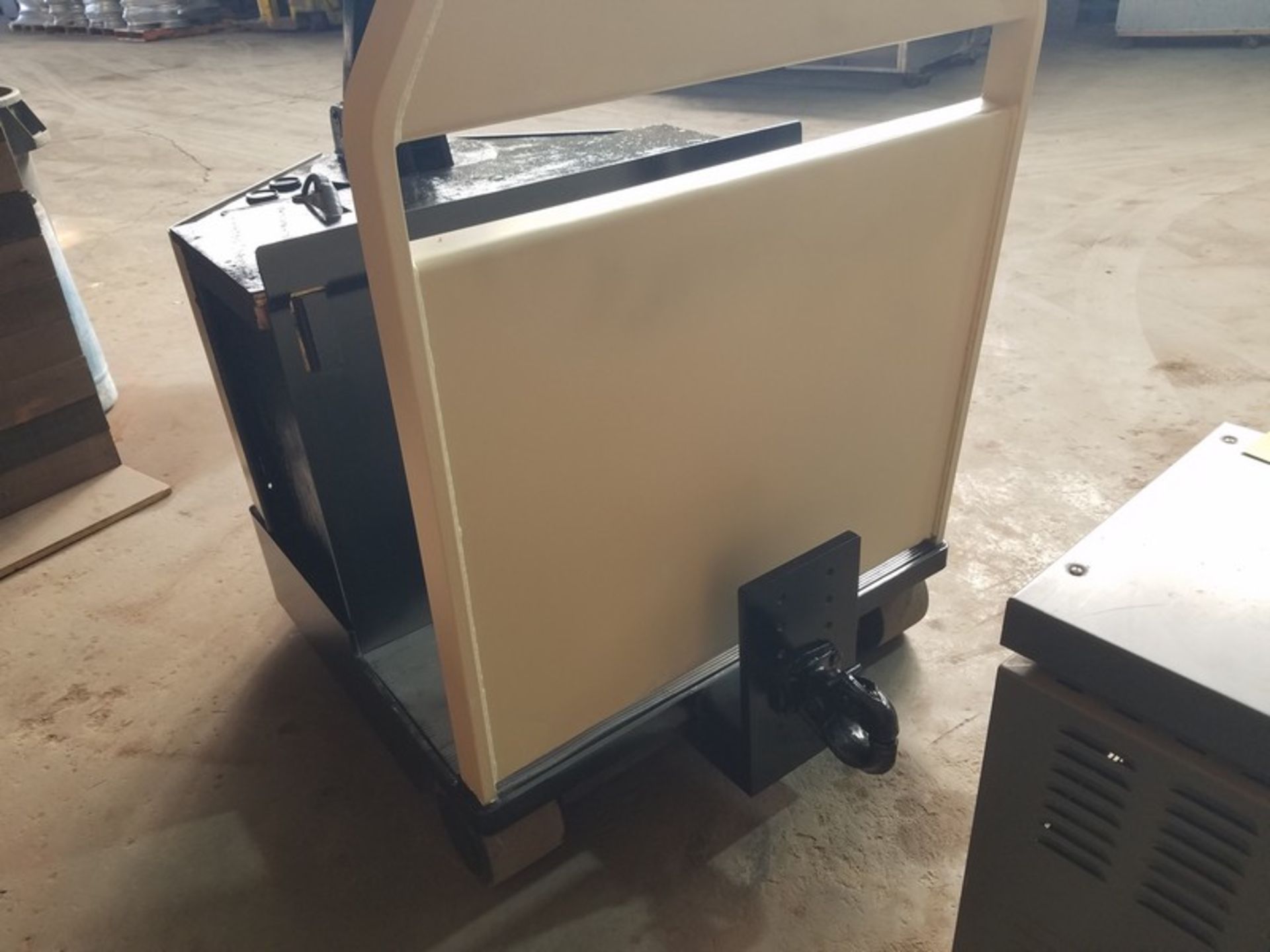 Crown Tuger, Model 200TWR, S/N 6A112719 with 24 Volt Battery Charger (Located Fort Worth, TX) ( - Image 3 of 7
