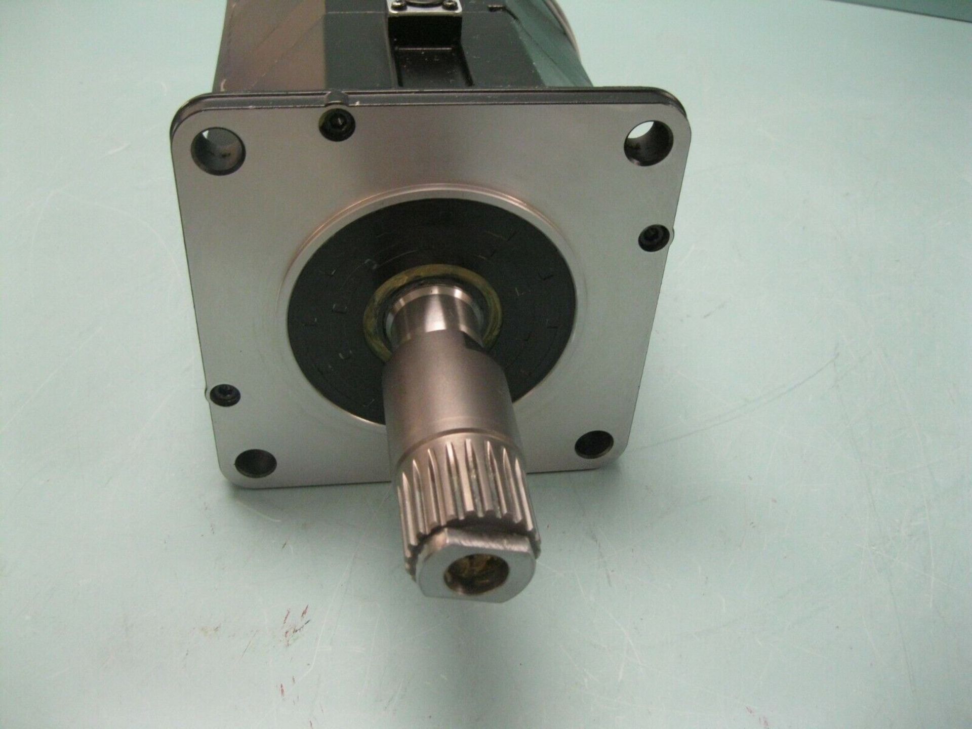 Lot of (4) Fanuc a12/2000 (A06B-0142-B675) 2.1 kW AC Servo Motor (Located Springfield, NH) ( - Image 3 of 5