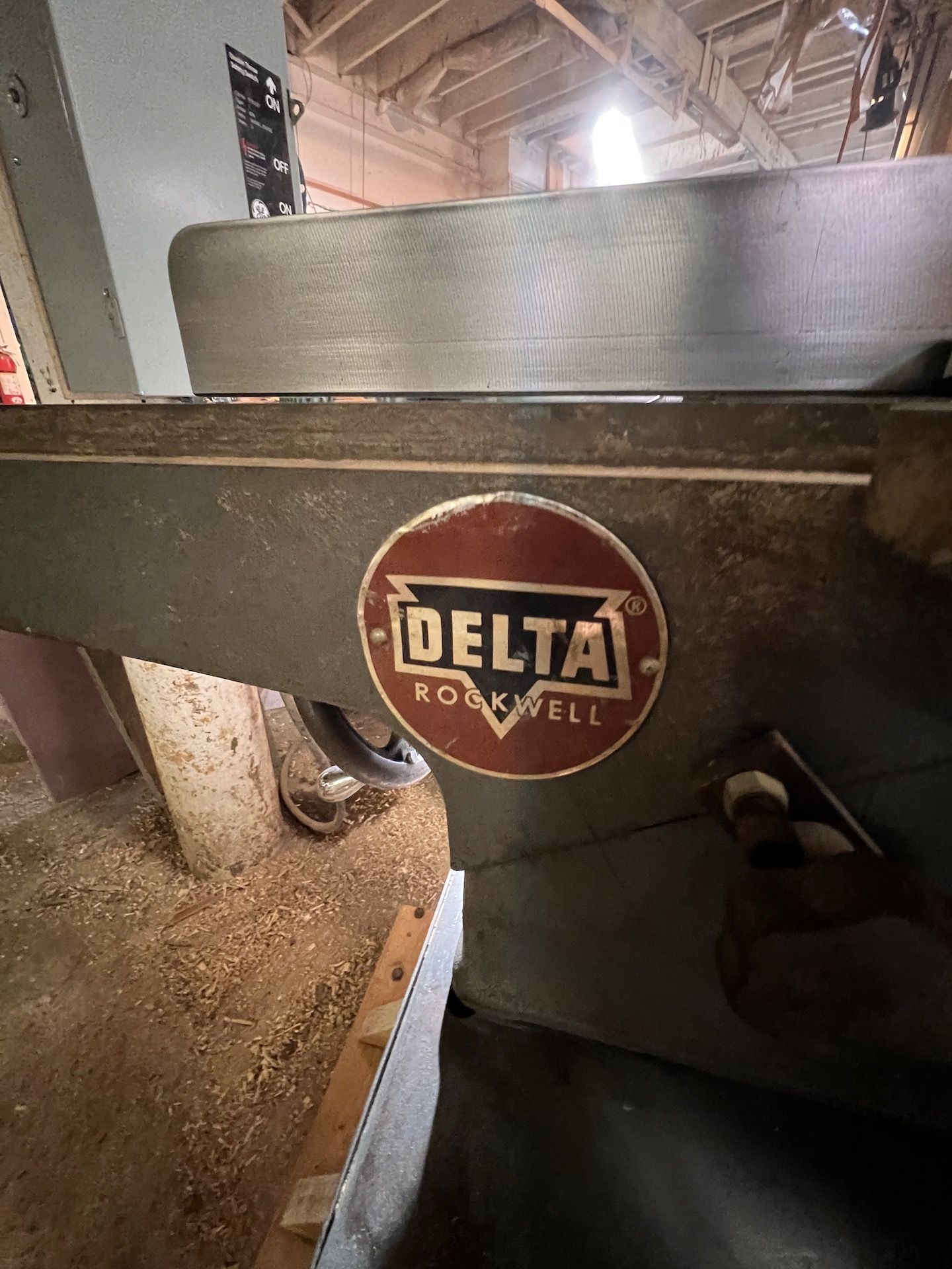 DELTA SINGLE PHASE 8 IN. JOINTER - Image 3 of 10