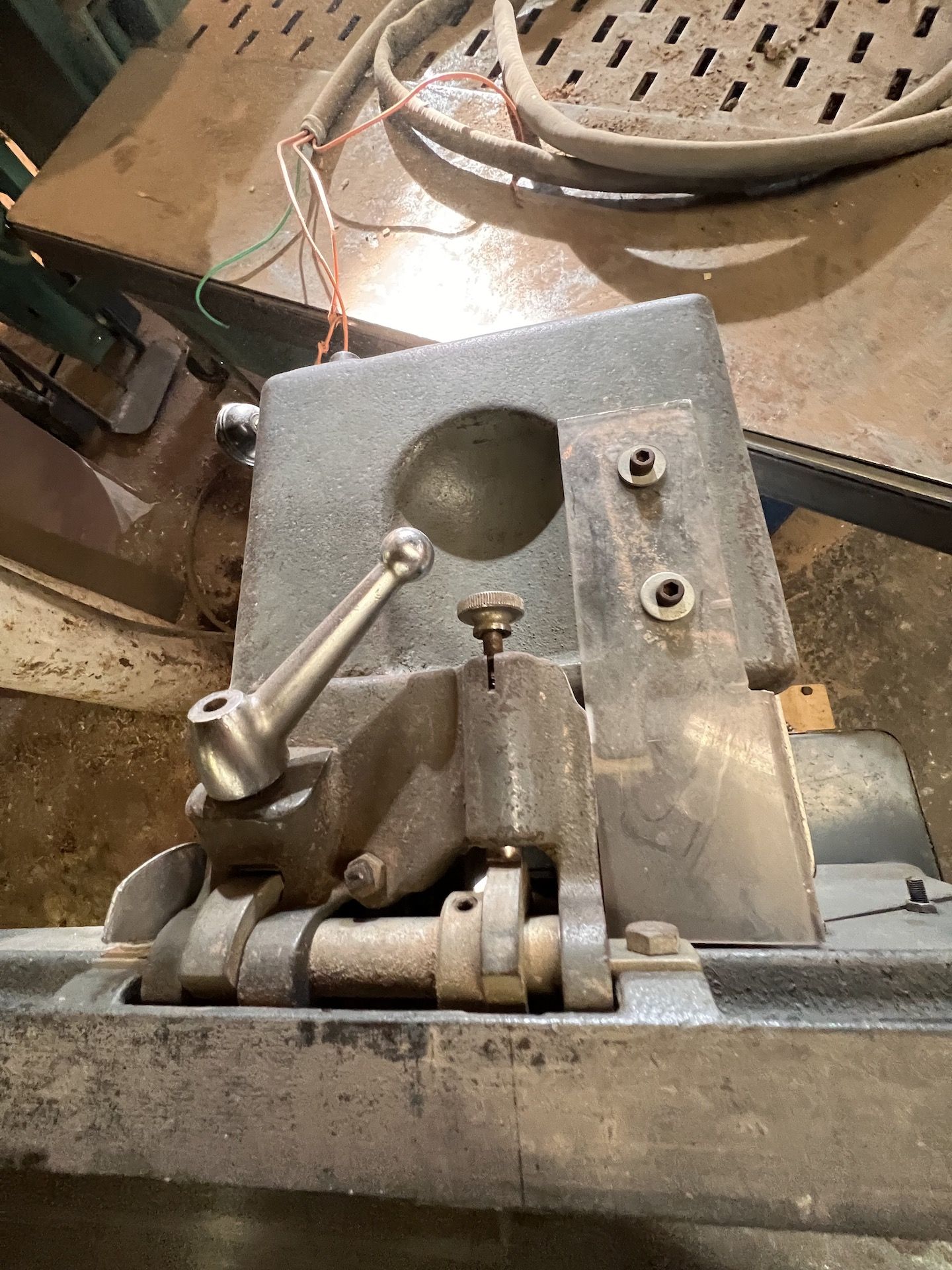 DELTA SINGLE PHASE 8 IN. JOINTER - Image 6 of 10